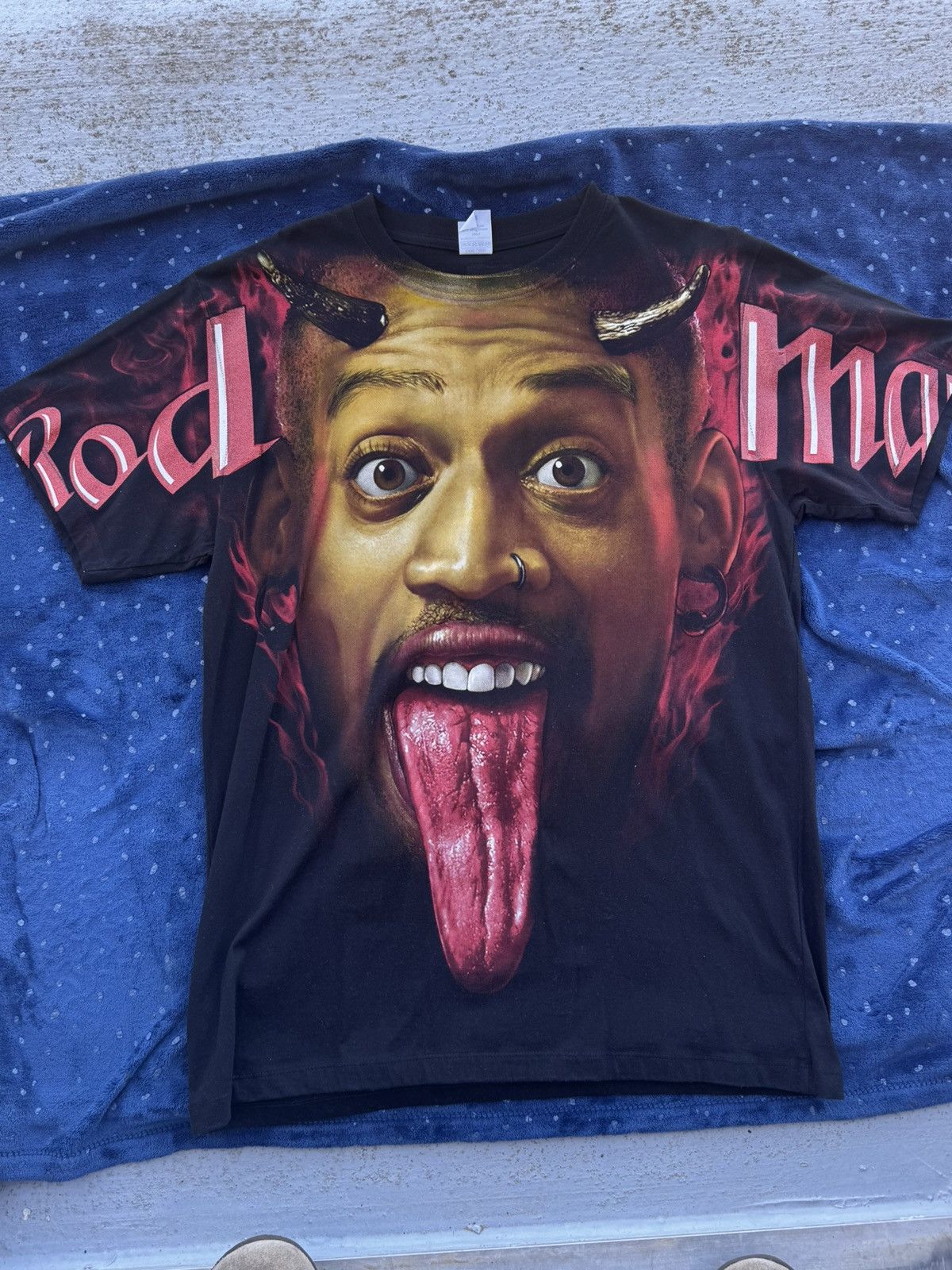 Vintage Dennis Rodman freak tee Size US L / EU 52-54 / 3 - 1 Thumbnail
