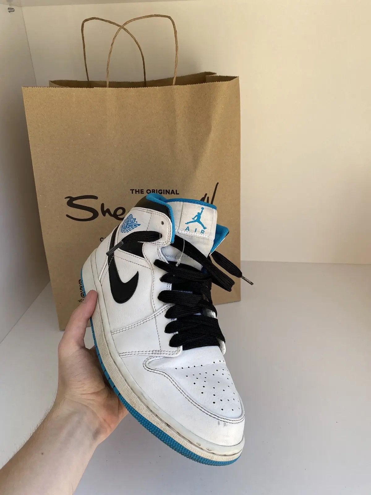 Nike × Vintage Nike Air Jordan 1 Mid White Laser Blue Black Mens Rare Size US 9 / EU 42 - 4 Thumbnail