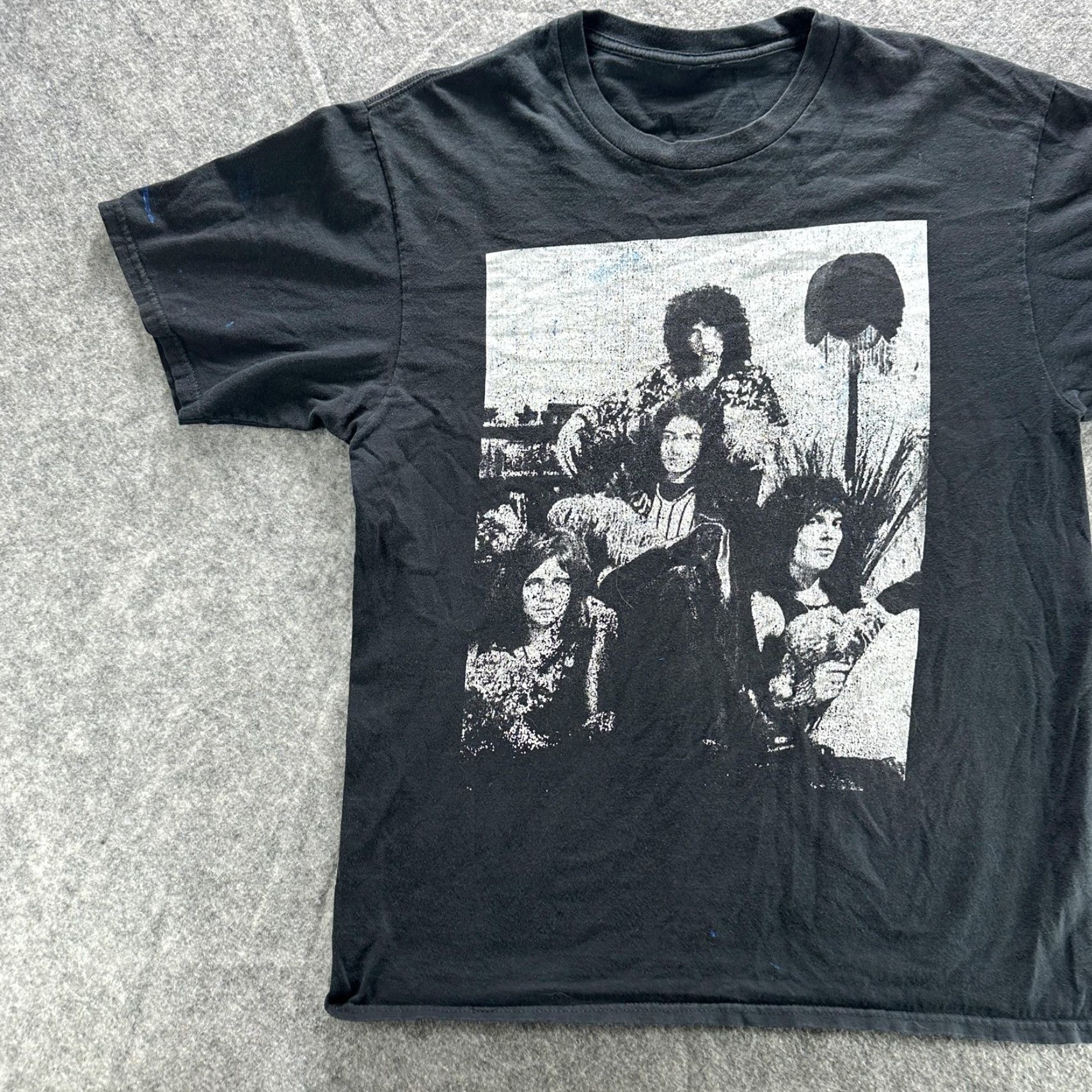 Vintage Rock Band Graphic Shirt Mens Medium Black Photo Print Vintage Style Tee Size US M / EU 48-50 / 2 - 3 Thumbnail