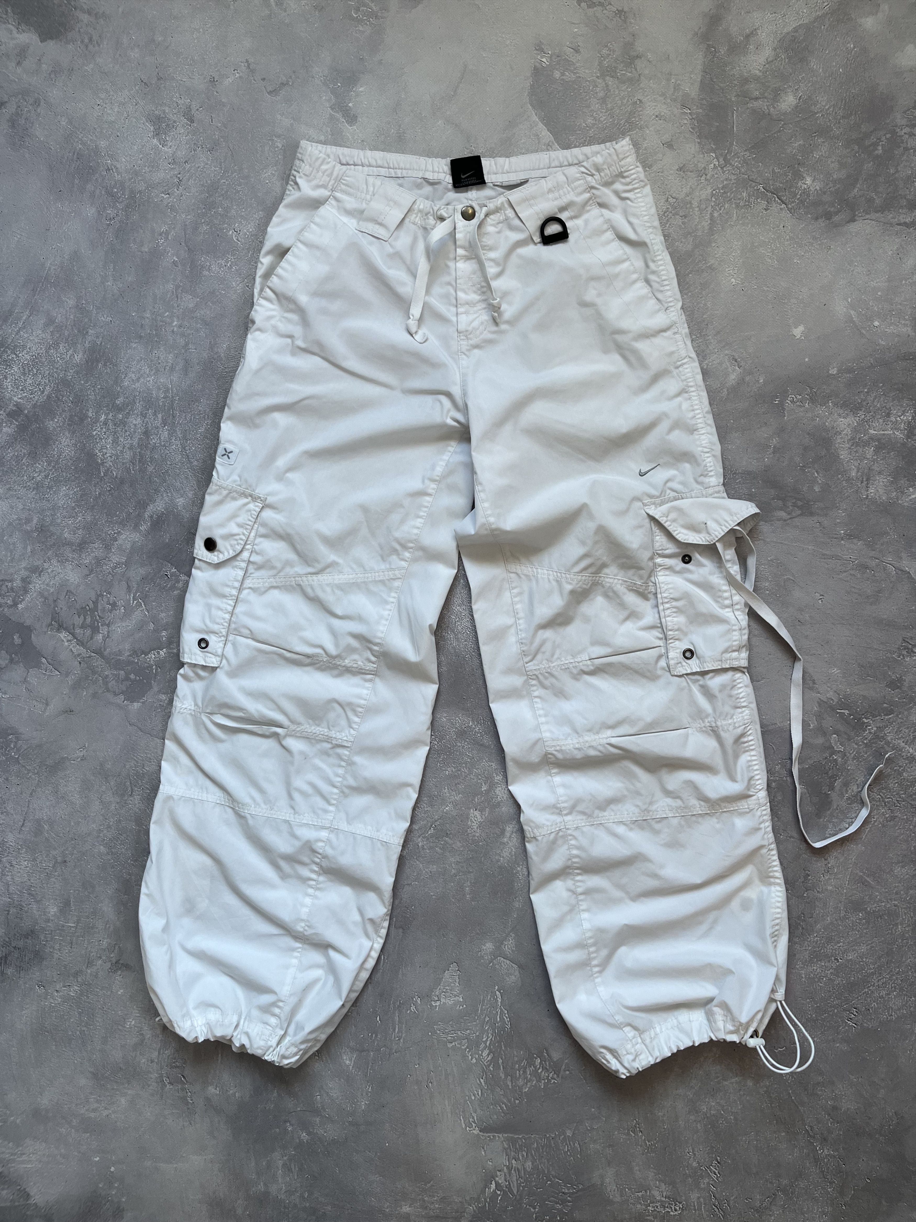 Nike Nike Track Cargo Baggy Pants Joggers Y2K Gorpcore Vintage Size 27" / US 4 / IT 40 - 1 Thumbnail