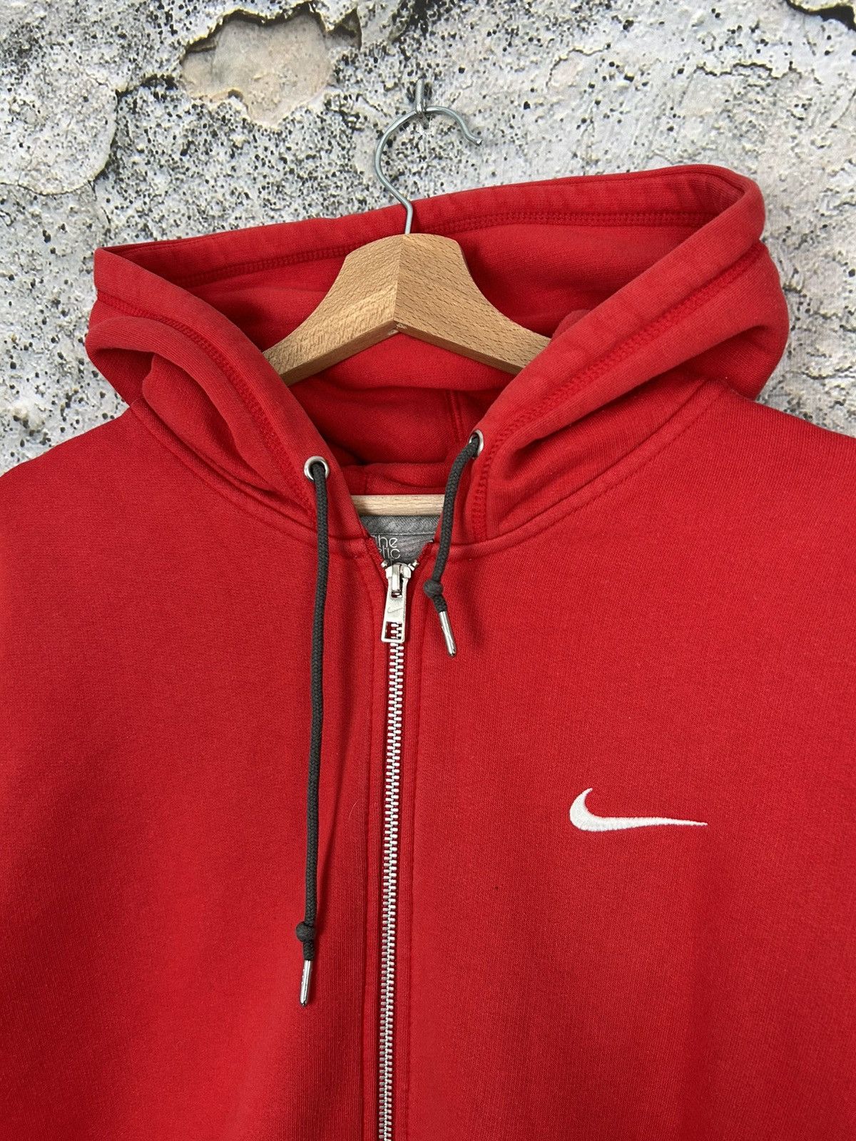 Other Vintage Nike Red Zip Hoodie Streetwear Sportswear Baggy Rap Size US XL / EU 56 / 4 - 3 Thumbnail