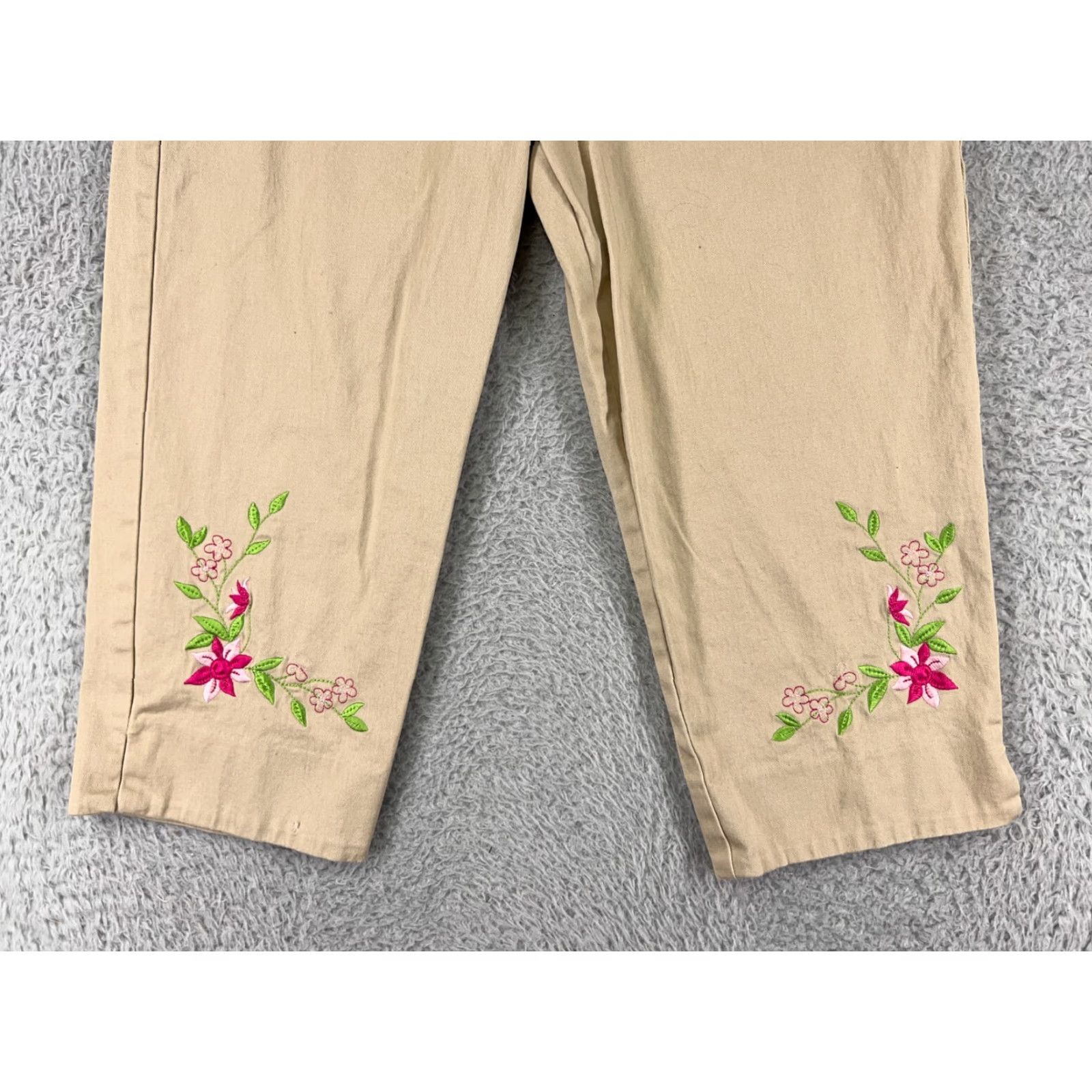 Vintage Briggs New York Pants Women 6P Beige Floral Embroidered Capri Cotton Stretch Zip Size 28" / US 6 / IT 42 - 4 Thumbnail