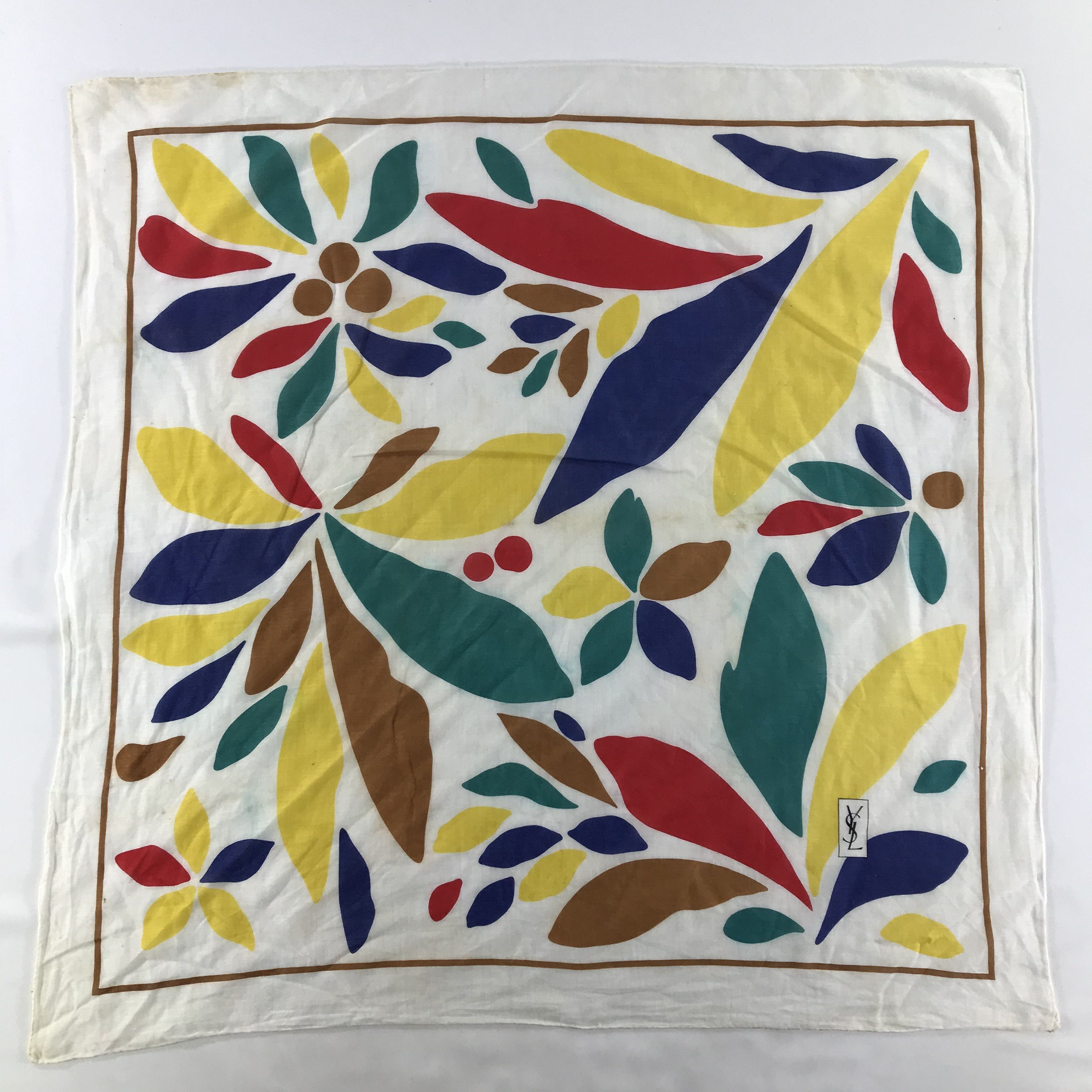 Vintage Yves Saint Laurent Bandana /Handkerchief/Neckerchief -S1758 Size ONE SIZE - 1 Thumbnail