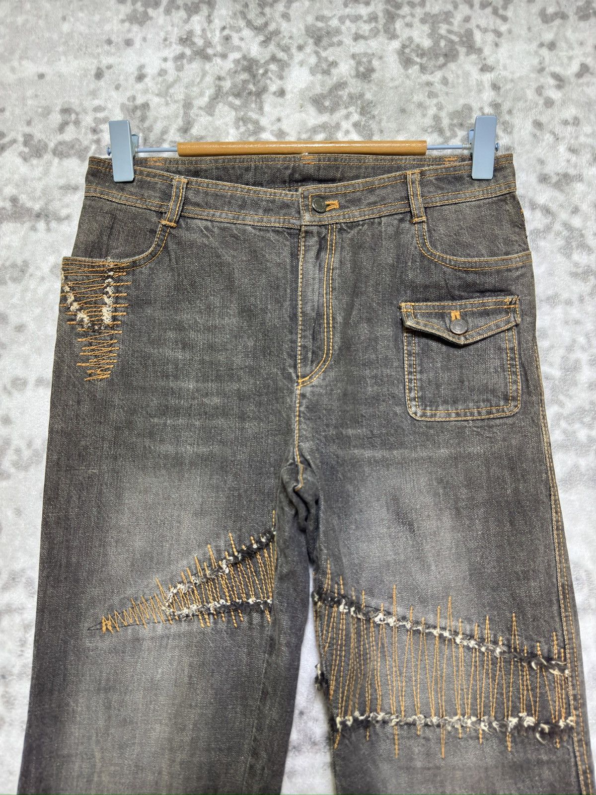 Japanese Brand Y2K Flared Unisex Jeans Gray 5-Pocket Gold Zigzag Stitch Size 26" / US 2 / IT 38 - 3 Thumbnail