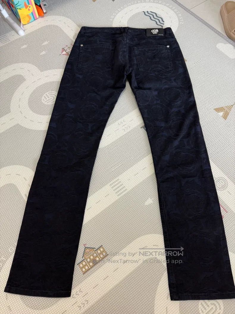 Versace Versace Dark pattern jeans Size US 34 / EU 50 - 2 Thumbnail