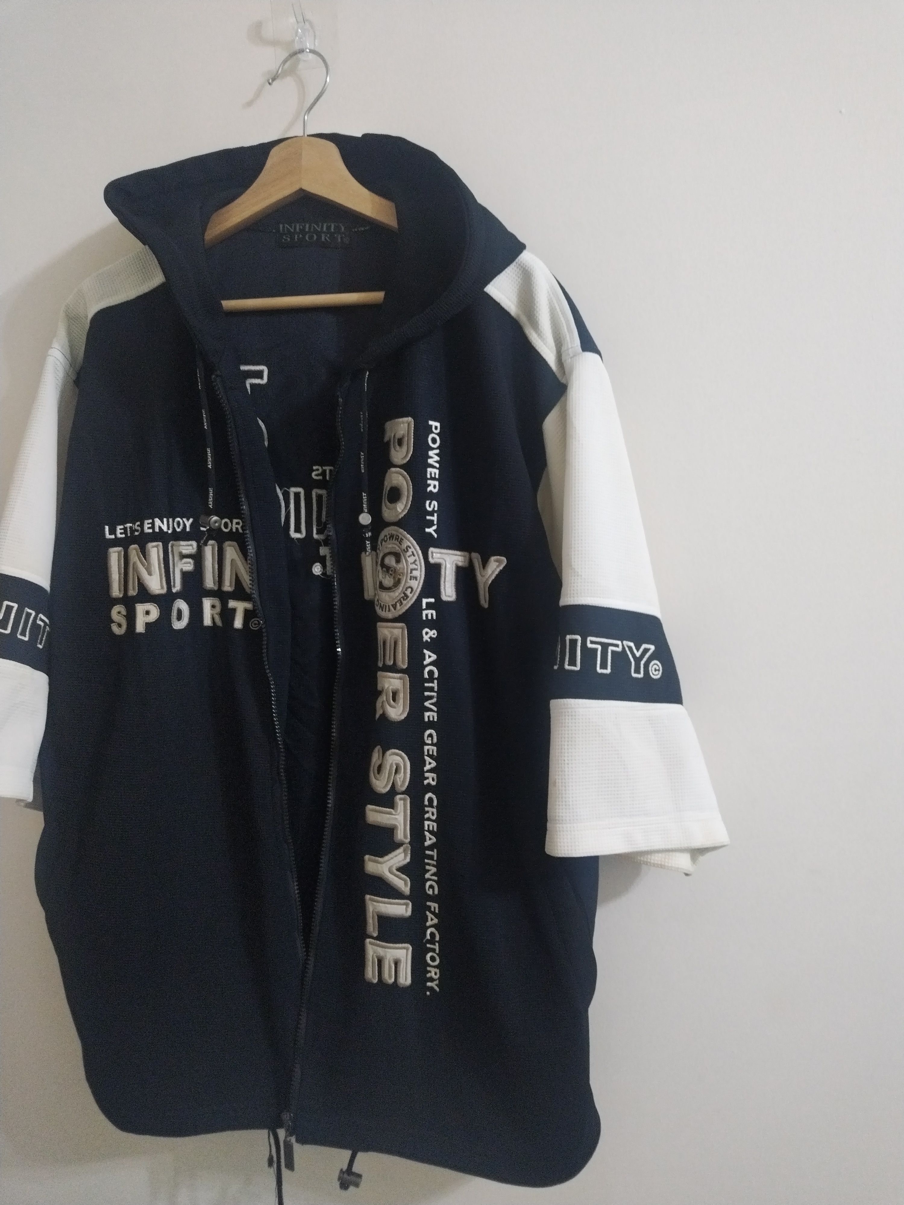 Designer × Japanese Brand Oversized Hoodies Big Logo Designed Size US XL / EU 56 / 4 - 12 Thumbnail
