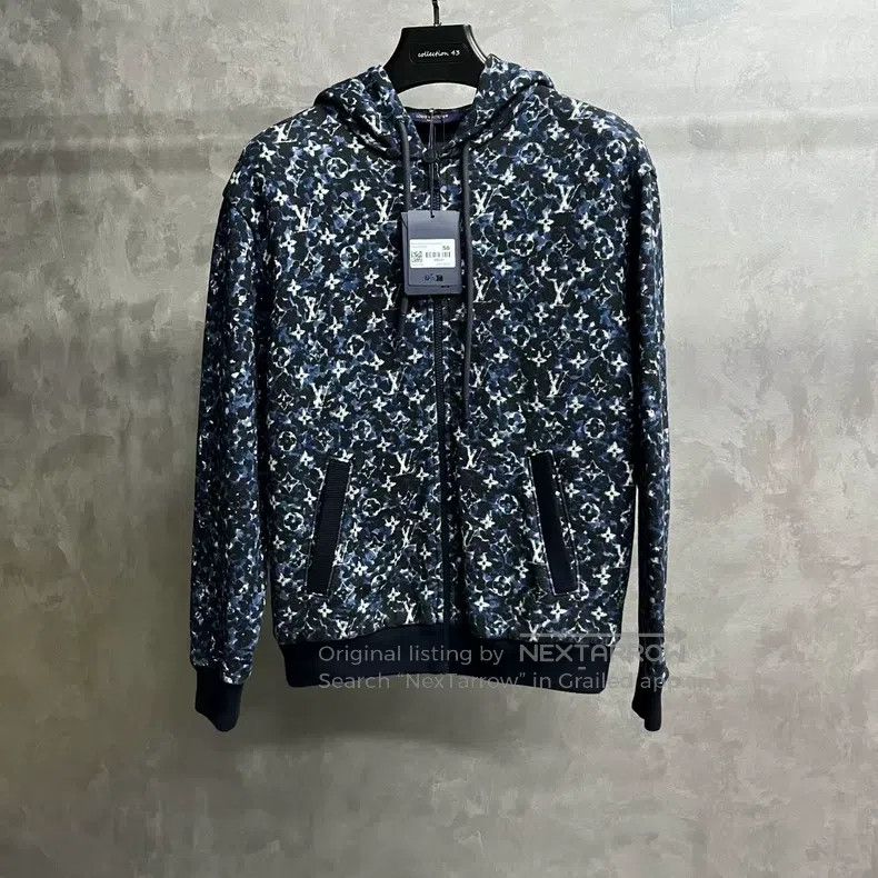 Louis Vuitton Louis Vuitton Blue color-blocked Logo monogrammed hooded z Size US S / EU 44-46 / 1 - 1 Thumbnail