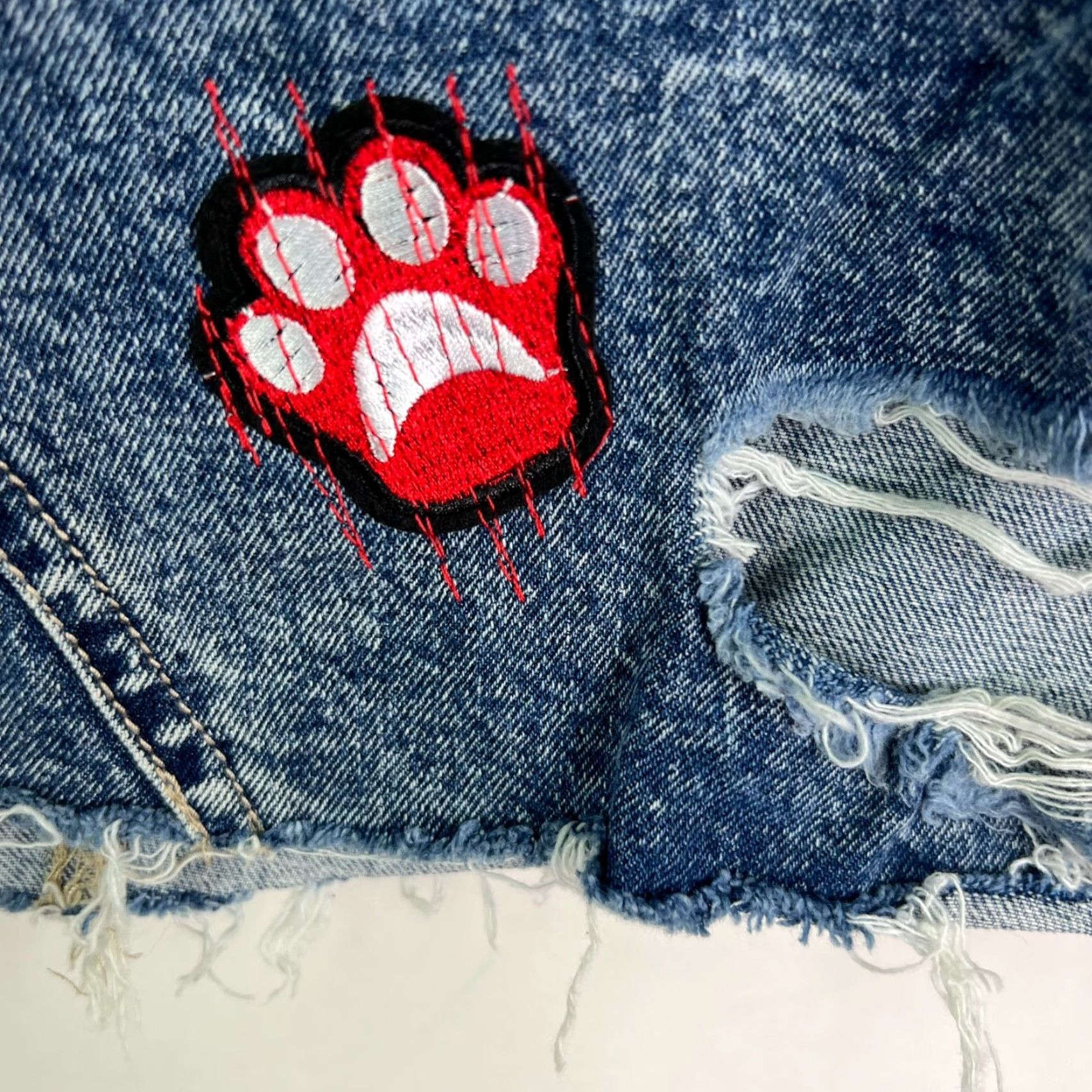Denime Bluenotes Denim Mini Skirt - Embroidered Applique, Blue Cotton Denim, Button Closure, Mid Rise, Pockets - Women M Size 32" / US 10 / IT 46 - 2 Thumbnail