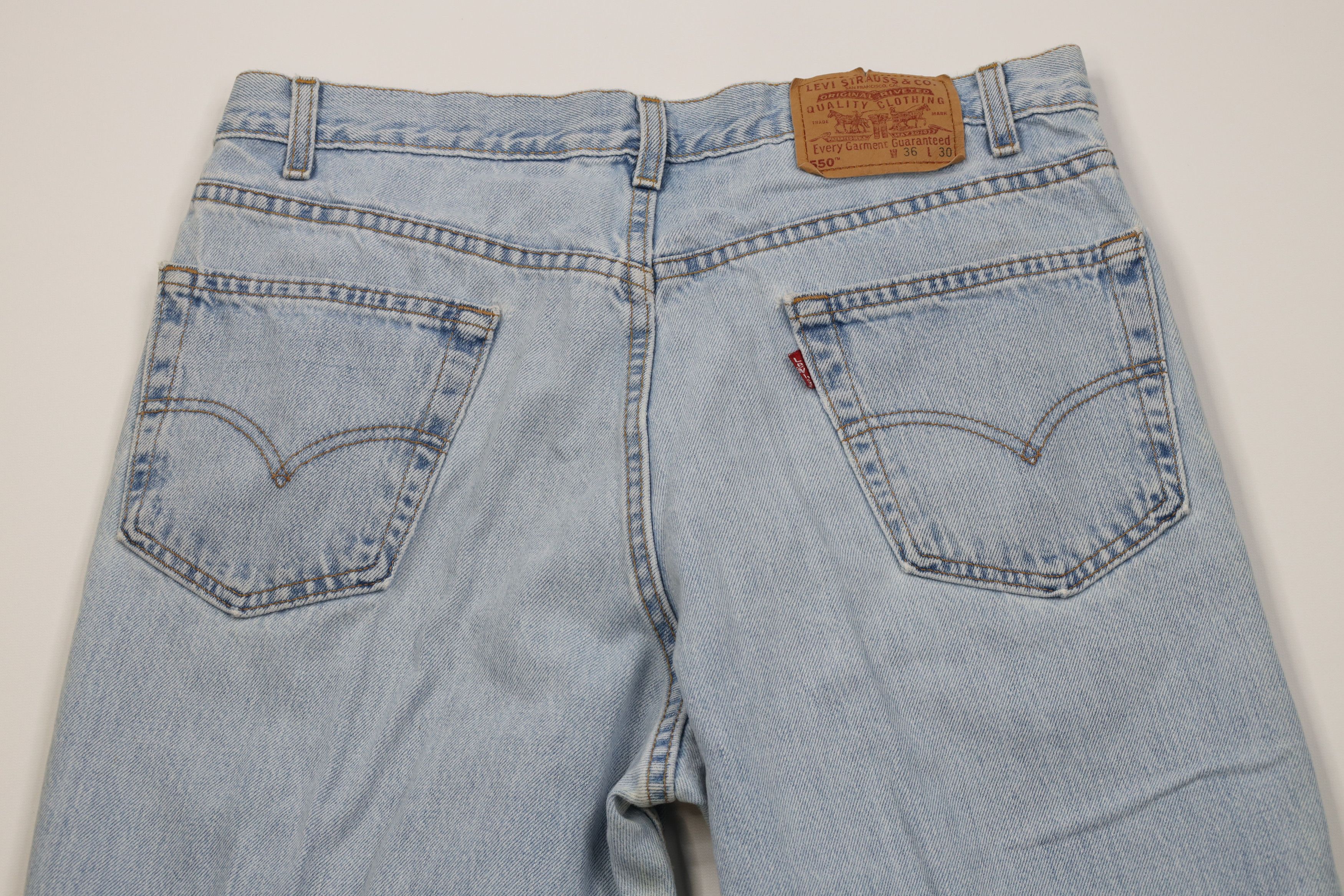 Levi's Vintage 90s Levis 550 Relaxed Fit Denim Jeans Blue USA Size US 36 / EU 52 - 12 Thumbnail