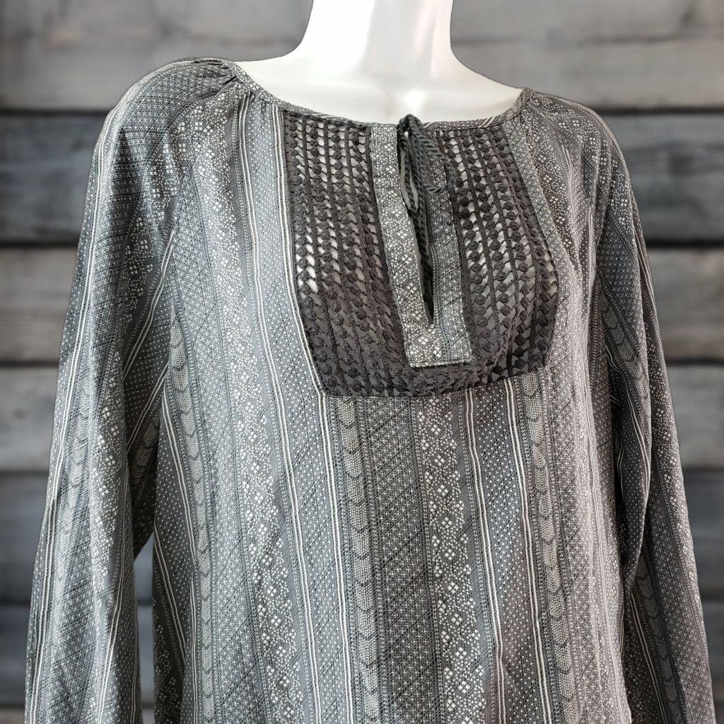 Vintage Carve Designs Womens Blouse Sz S Gray Long Sleeve Rayon Crochet Lace Round Neck Shirt Size S / US 4 / IT 40 - 1 Thumbnail
