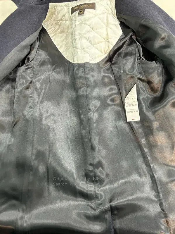 Louis Vuitton Louis Vuitton Double Breasted Wool Coat for Women . Size S / US 4 / IT 40 - 7 Thumbnail