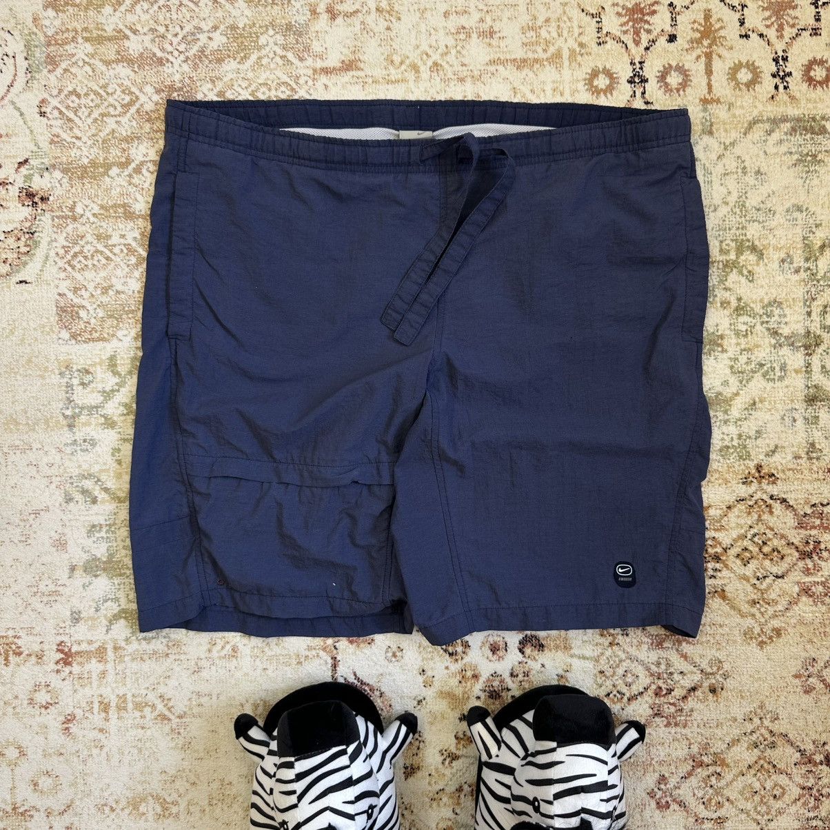 Nike × Vintage Vintage Nike Multi-pocket Shorts Small Swoosh Y2K 90s USA Size US 35 - 1 Thumbnail