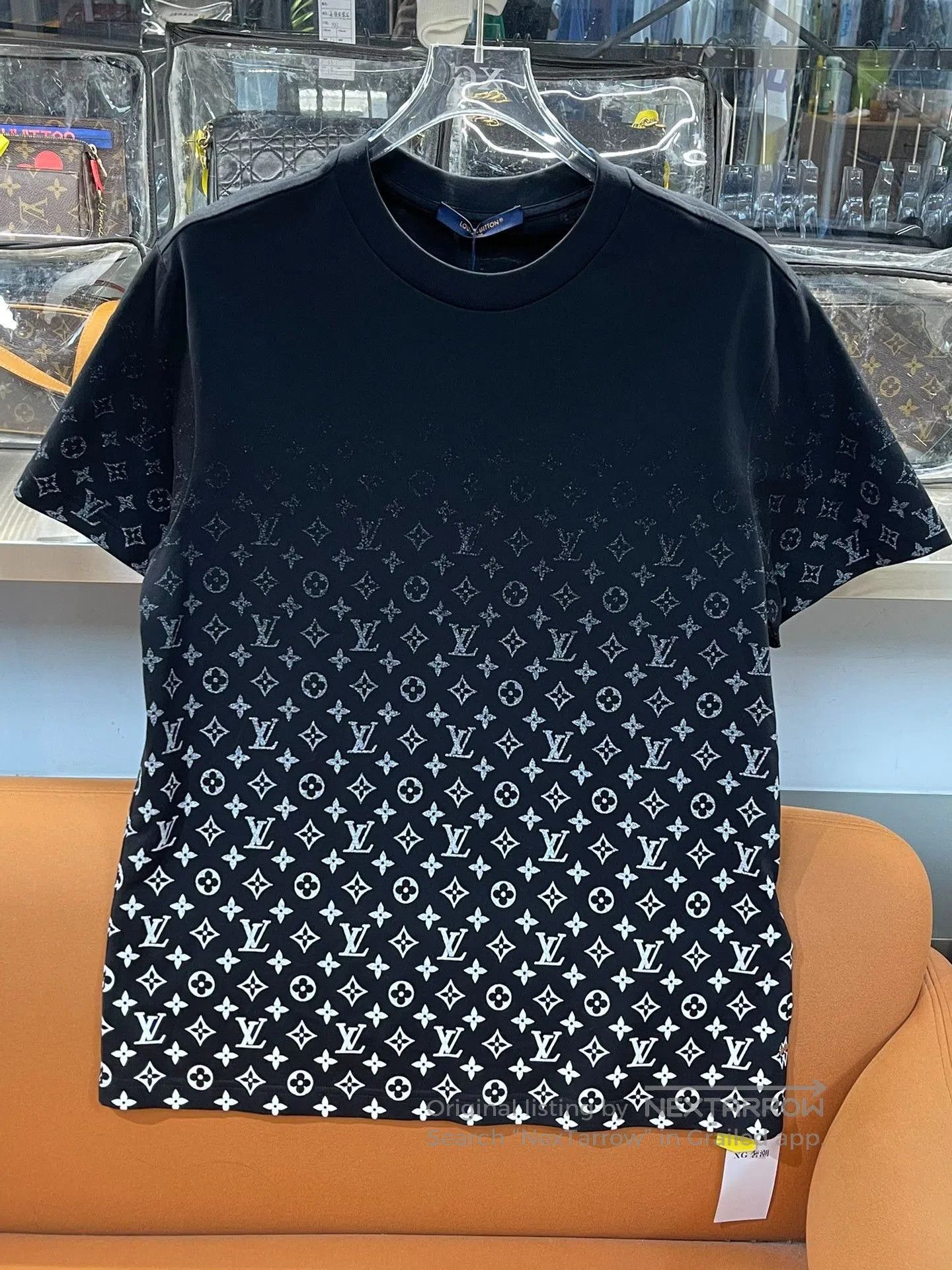 Louis Vuitton Louis Vuitton Monogram Gradient Crewneck T. Size US L / EU 52-54 / 3 - 1 Thumbnail