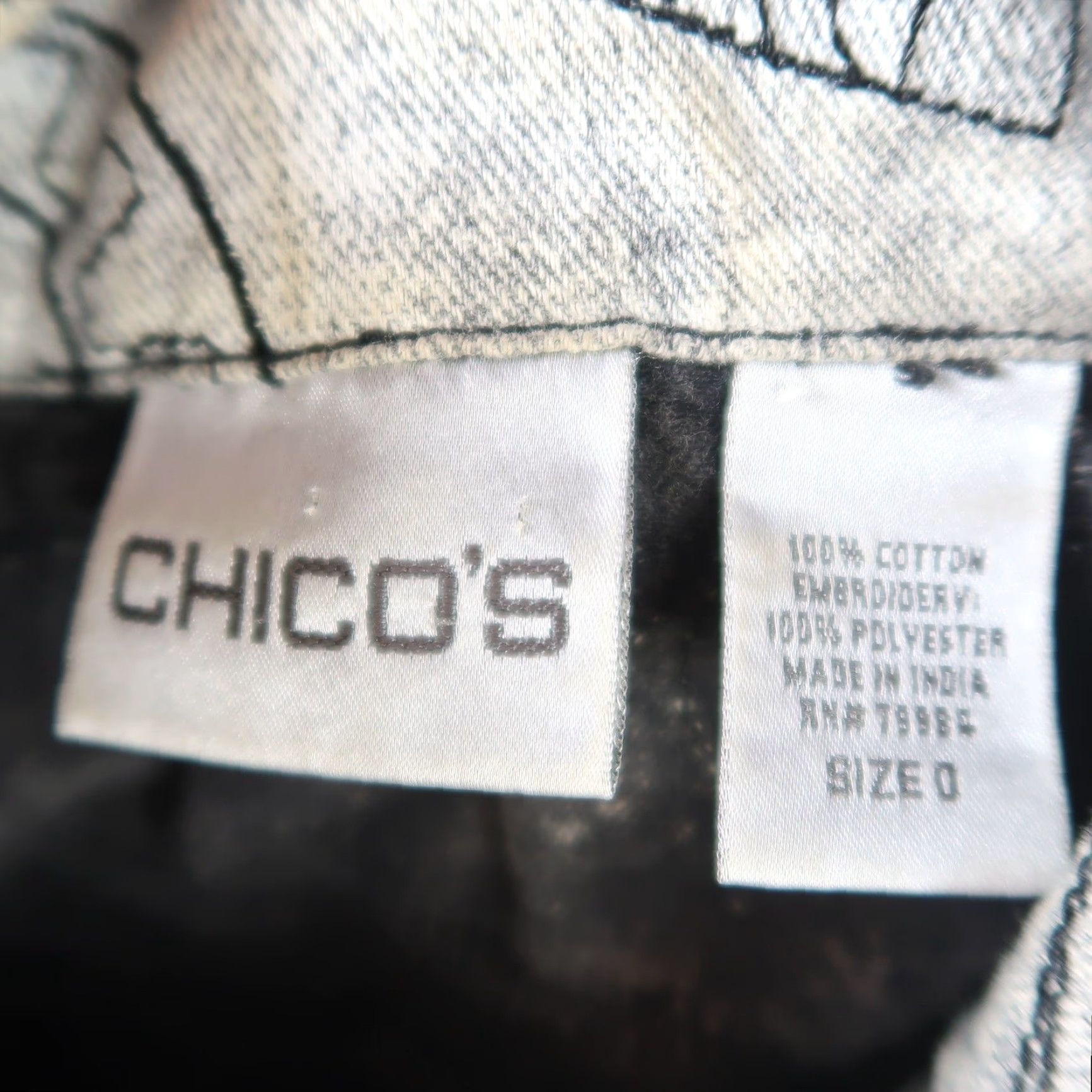 Vintage VINTAGE Chico's Cream and Black Abstract Embroidered Denim Jacket S Womens Jacket Size S / US 4 / IT 40 - 5 Thumbnail