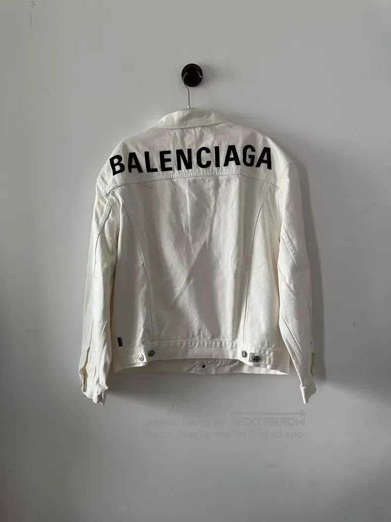 Balenciaga Balenciaga Back Logo Denim Jacket Size US S / EU 44-46 / 1 - 1 Thumbnail