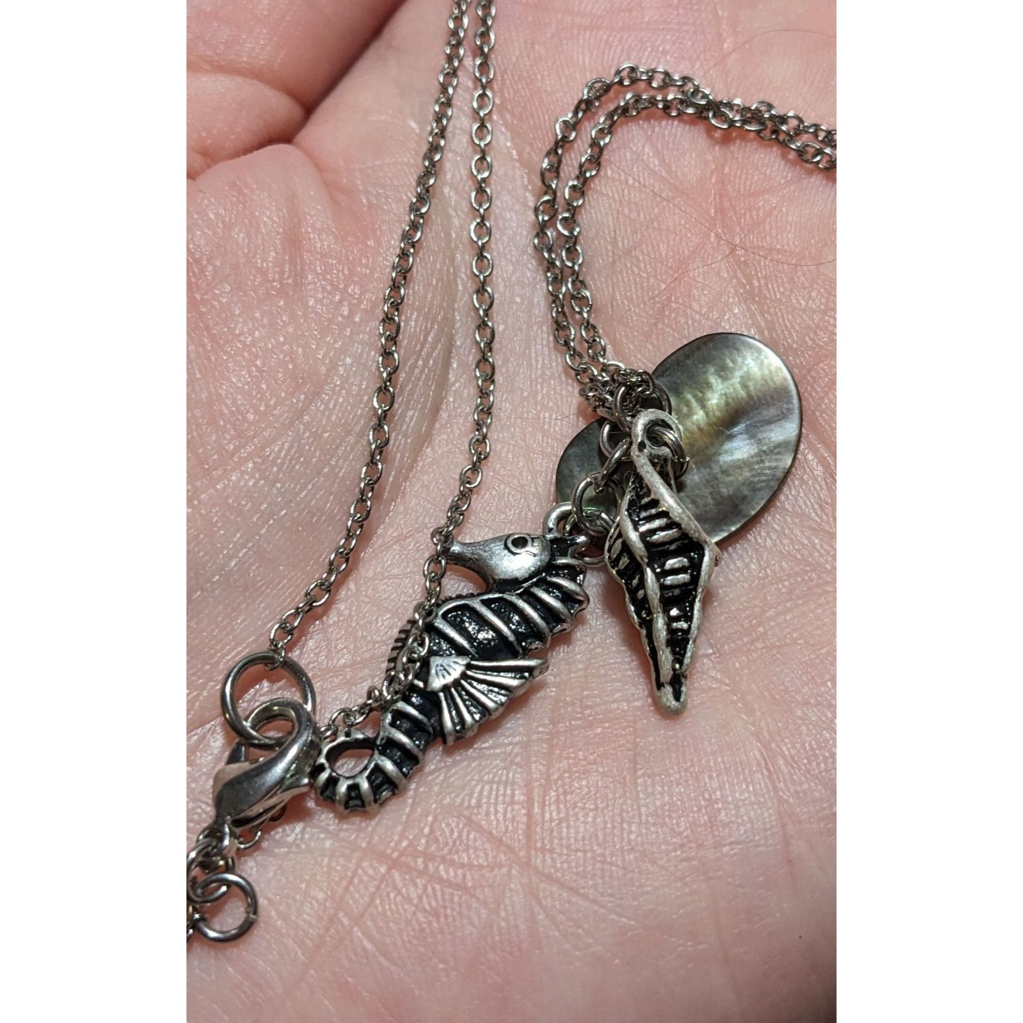 Other Seahorse Seashell Mermaid Charm Necklace Size ONE SIZE - 7 Thumbnail