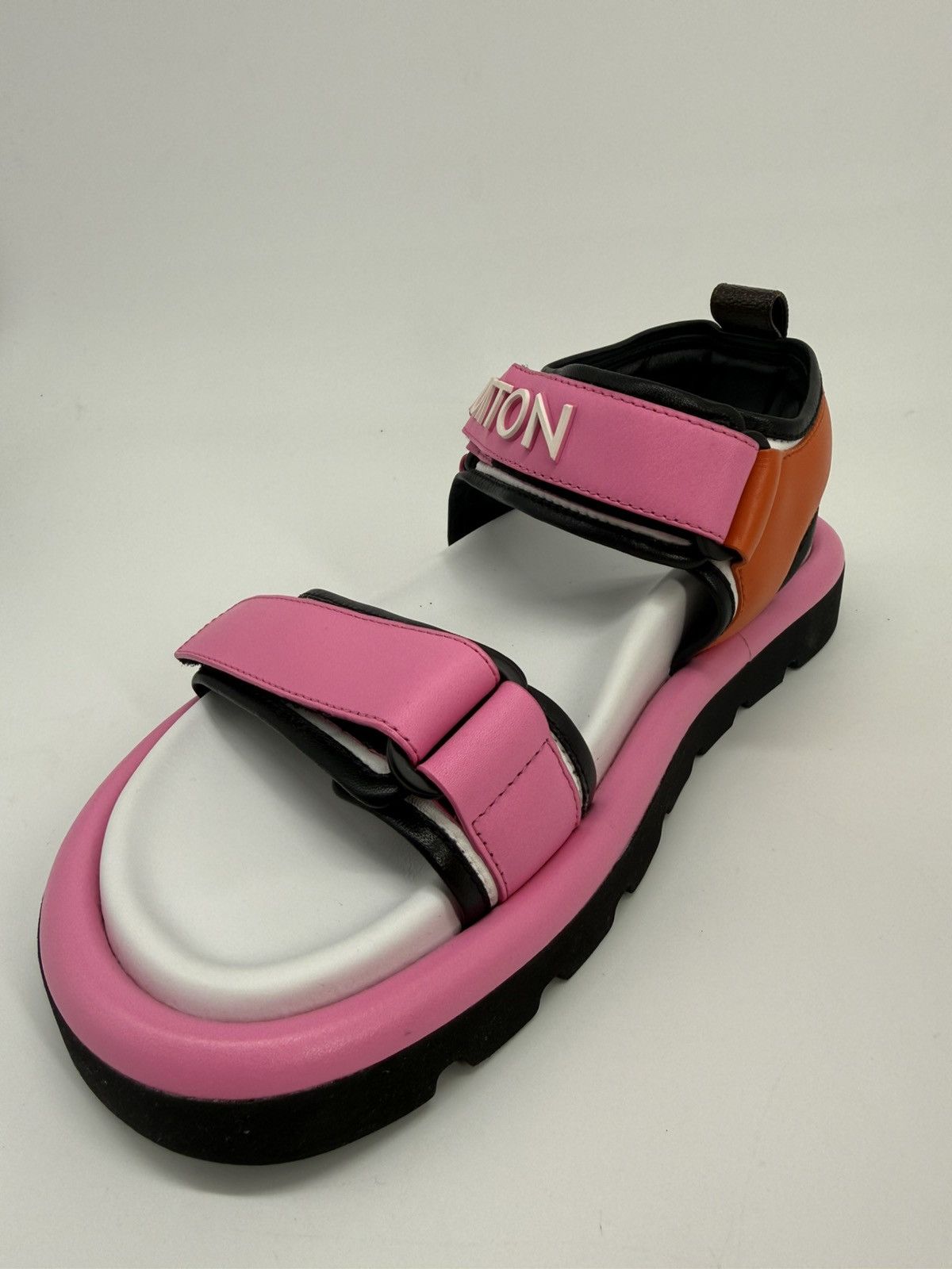 Louis Vuitton Louis Vuitton pool pillow Flat Sandals Pink Pop 39 9 Size US 9 / IT 39 - 9 Thumbnail