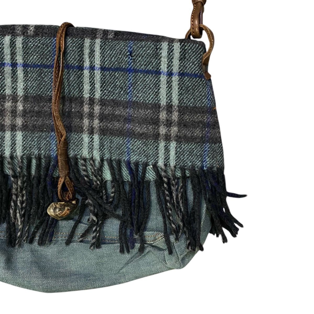 Burberry Burberry Blue Label Vintage Crossbody Bag Size ONE SIZE - 6 Thumbnail