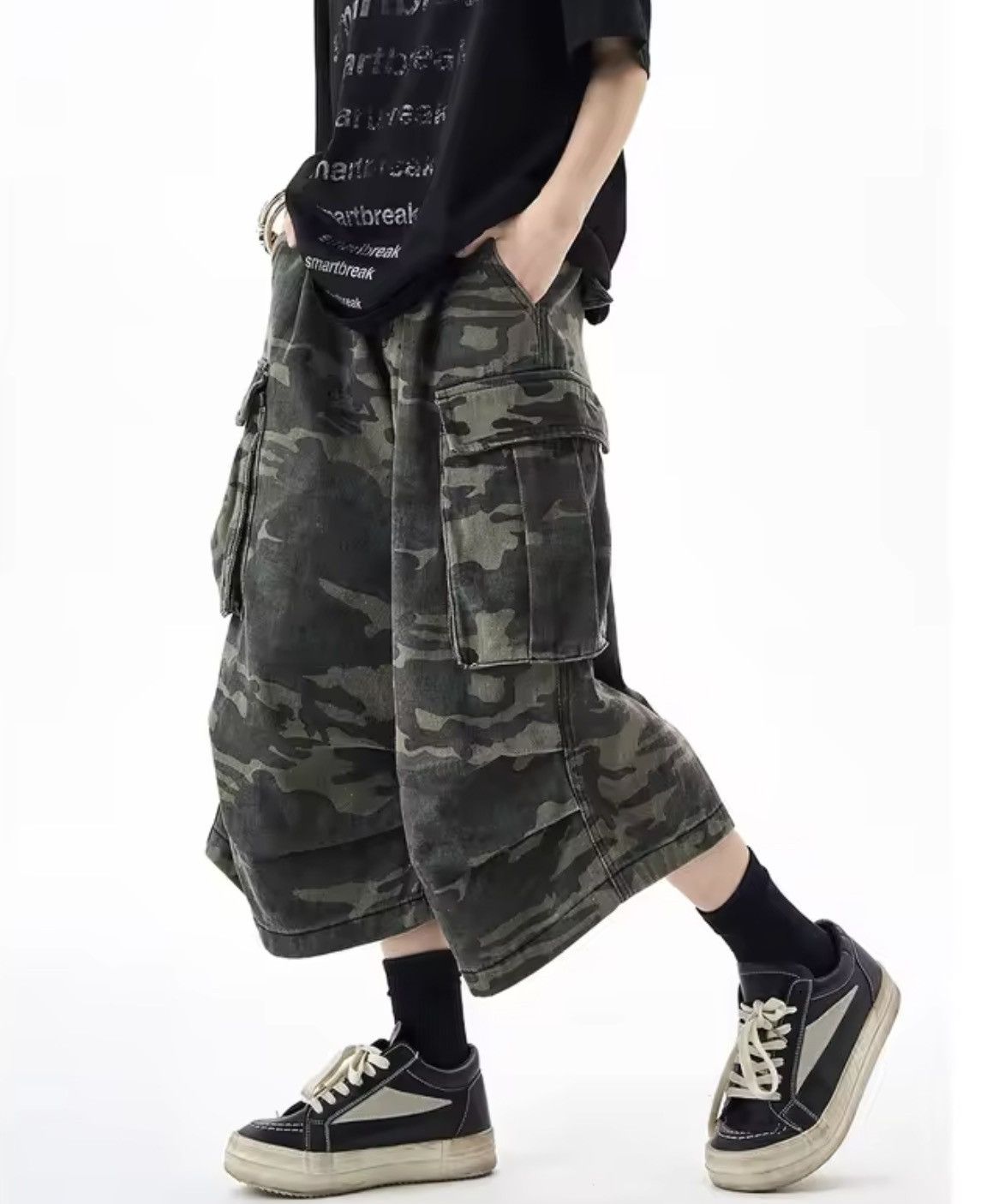 Japanese Brand Unisex washed loose baggy military outdoor cargo shorts Size US 34 / EU 50 - 5 Thumbnail