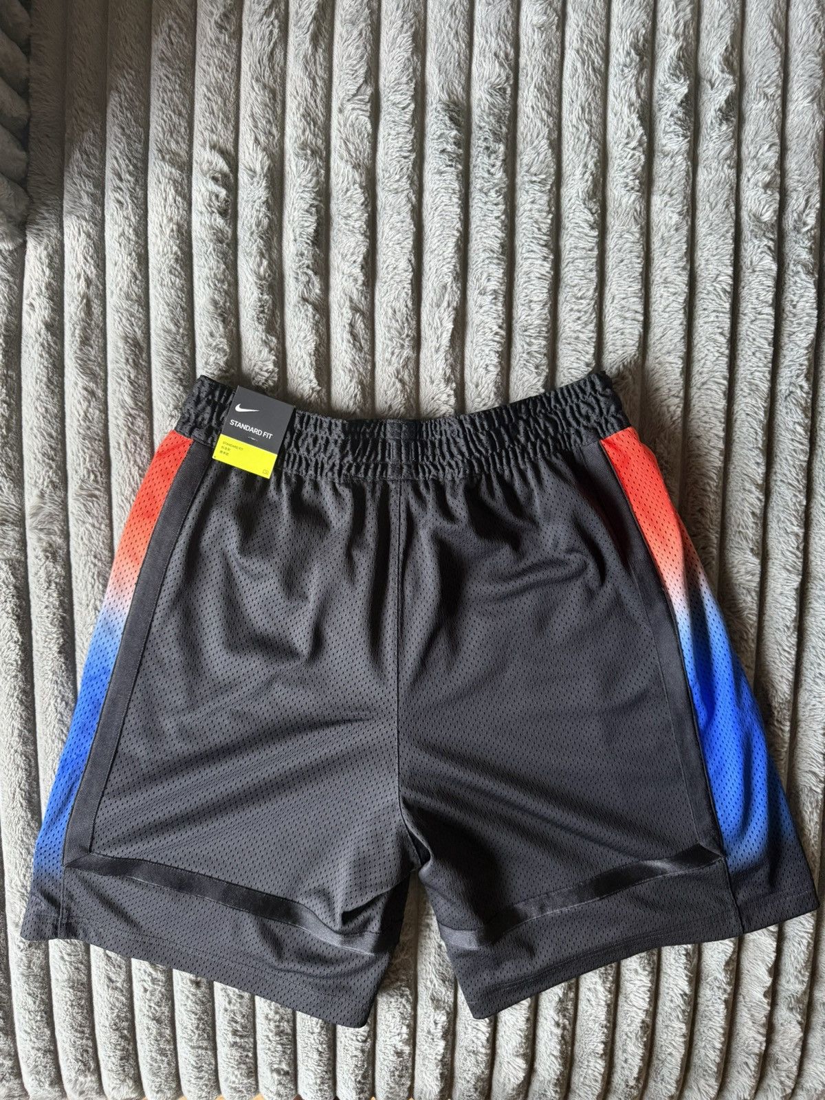 Kith × Nike Kith & Nike for New York Knicks Swingman Shorts (2020) (Med) Size US 32 / EU 48 - 2 Thumbnail