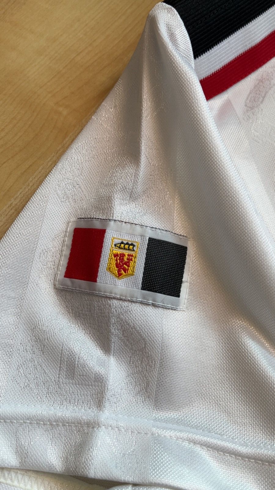 Umbro Manchester Uniter 1997/98 Away Kit Size US XL / EU 56 / 4 - 4 Thumbnail