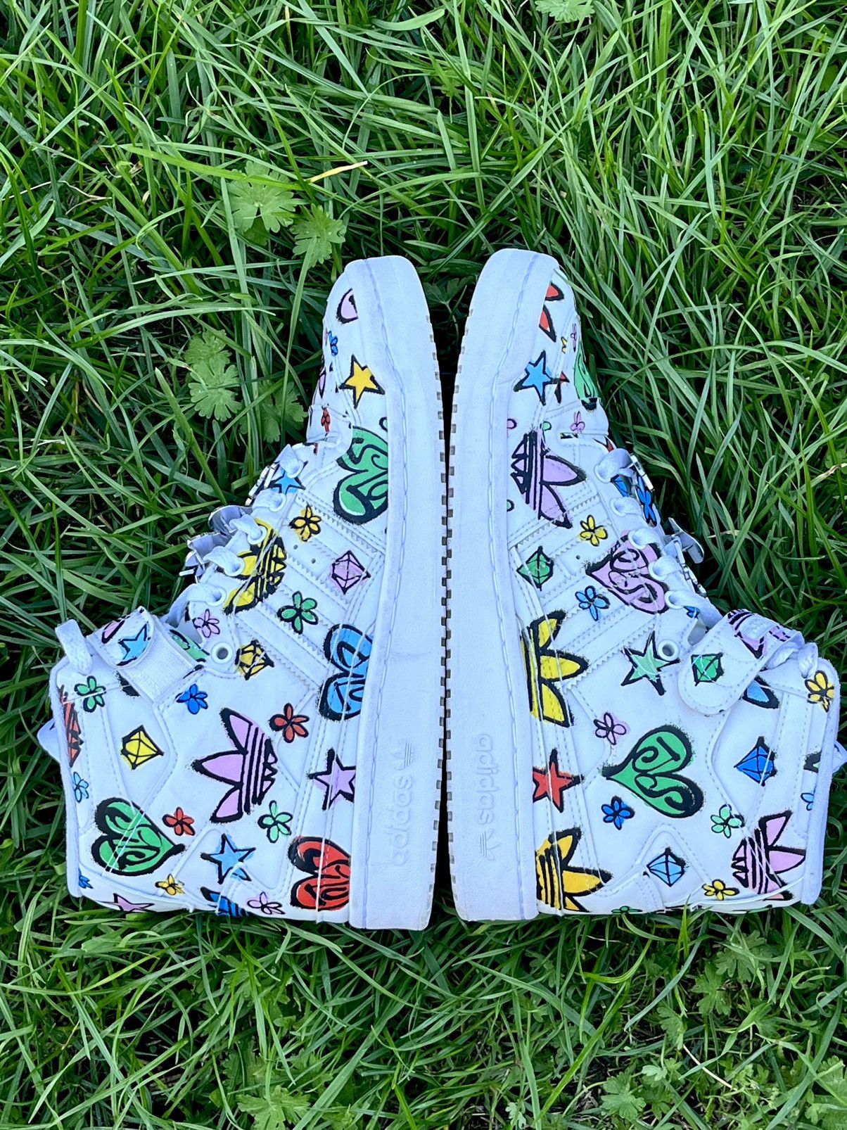 Adidas × Jeremy Scott Adidas x Jeremy Scott Forum 84 Hi Mono – US 8 Size US 8 / EU 41 - 5 Thumbnail