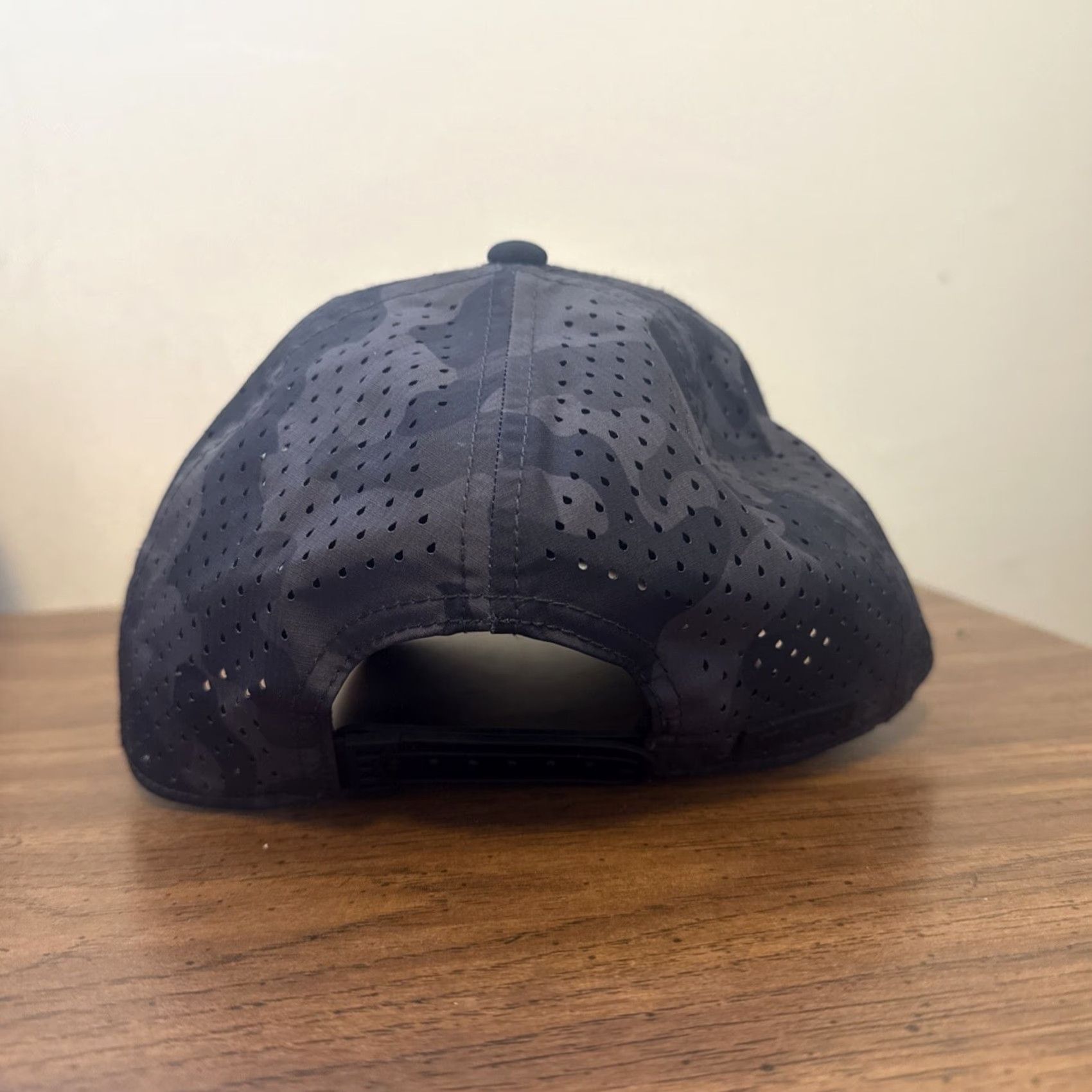 melin Melin Hat A Game Hydro Gray Camo Snapback New York Isanders Camouflage Men One Size Gray Mens Hat Size ONE SIZE - 4 Thumbnail
