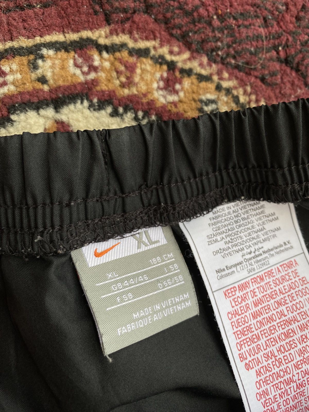 Nike Vintage silver tag Nike nylon sweatpants uk drill baggy Size US 34 / EU 50 - 8 Thumbnail