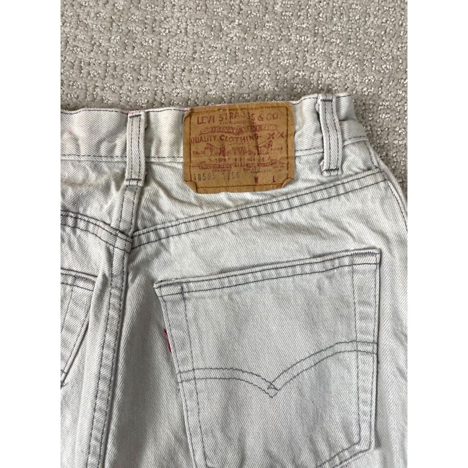 Levi's VINTAGE Levi's Jeans Womens 26x29 Gray Denim Straight 80s USA XX 18505 1156 Size 26" / US 2 / IT 38 - 2 Thumbnail