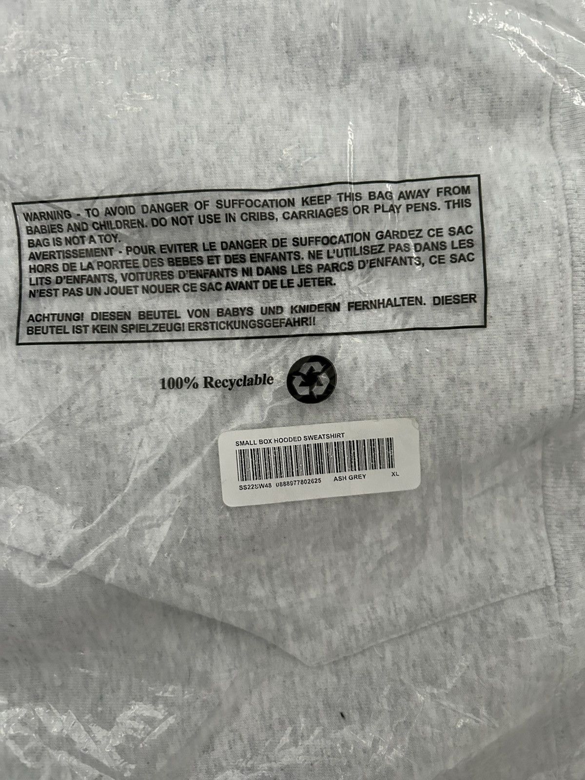 Supreme Supreme small box logo Hoodie Brand new In bag!! Size XL Size US XL / EU 56 / 4 - 4 Thumbnail