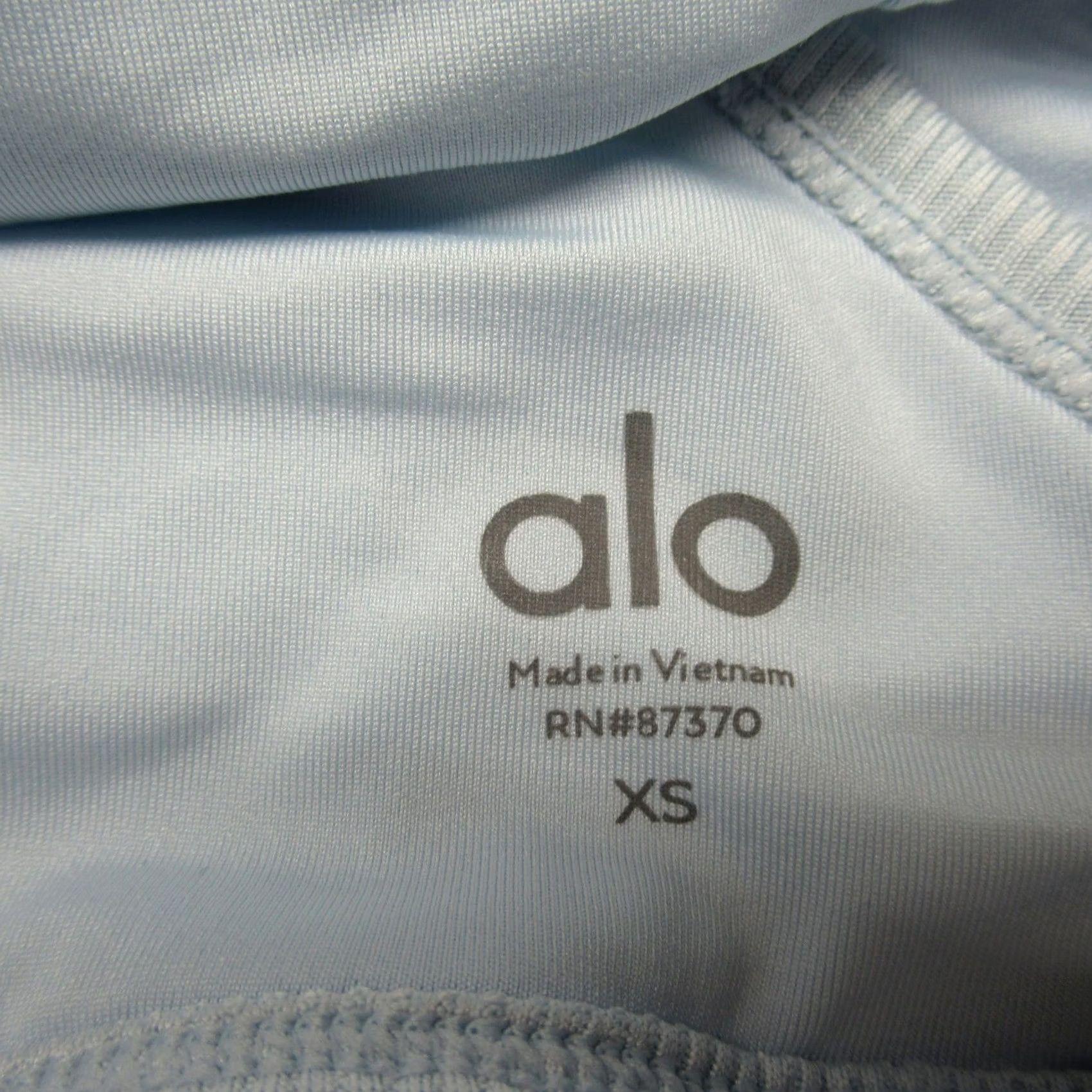 Alo ALO Yoga Sports Bra Women's XS Light Blue Ribbed Wrap Pullover Activewear Yoga Pilate Dance Walking Sports Bra Womens XS Blue Size XS / US 0-2 / IT 36-38 - 4 Thumbnail