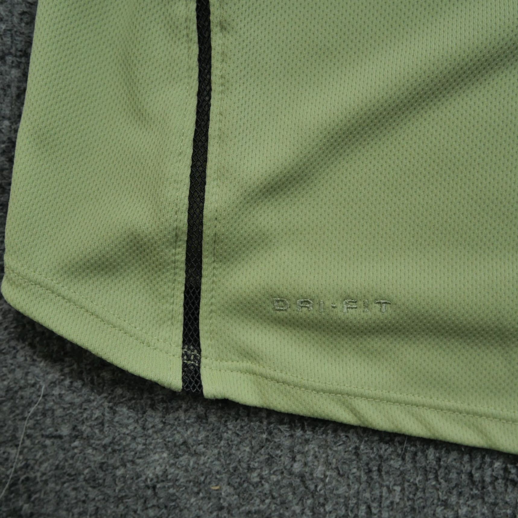 Nike Nike ACG Shirt Womens Medium Green Base Layer Outdoors Running Athletic Size M / US 6-8 / IT 42-44 - 5 Thumbnail