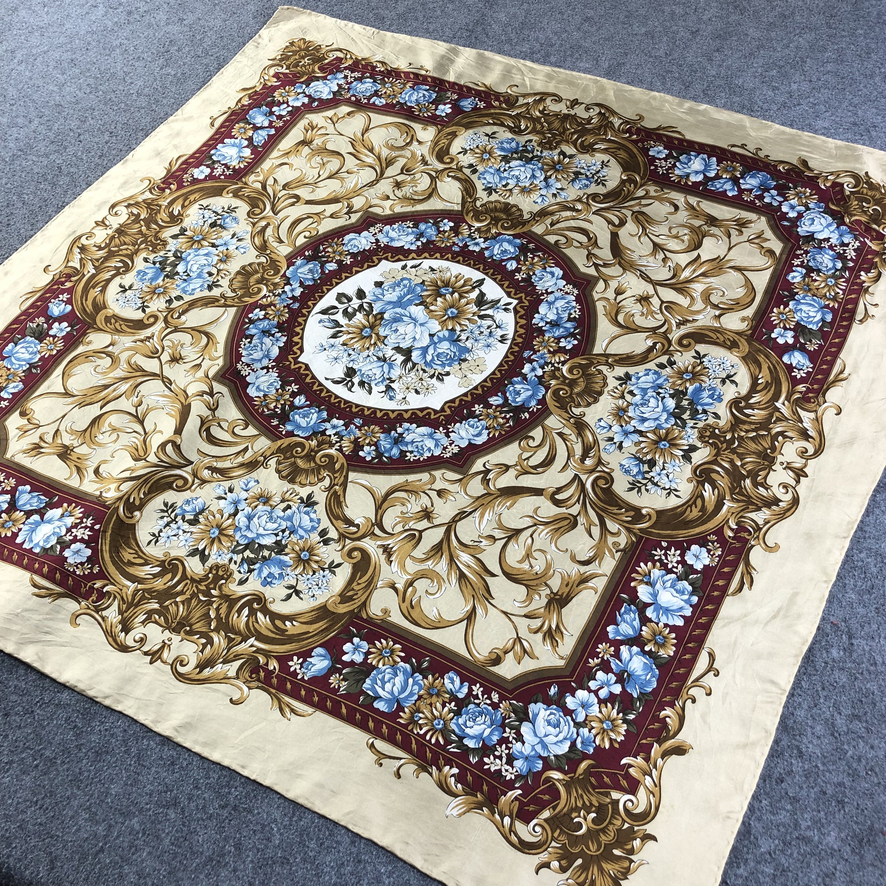 Japanese Brand Luxury Baroque Silk Scarf M770 Size ONE SIZE - 2 Thumbnail