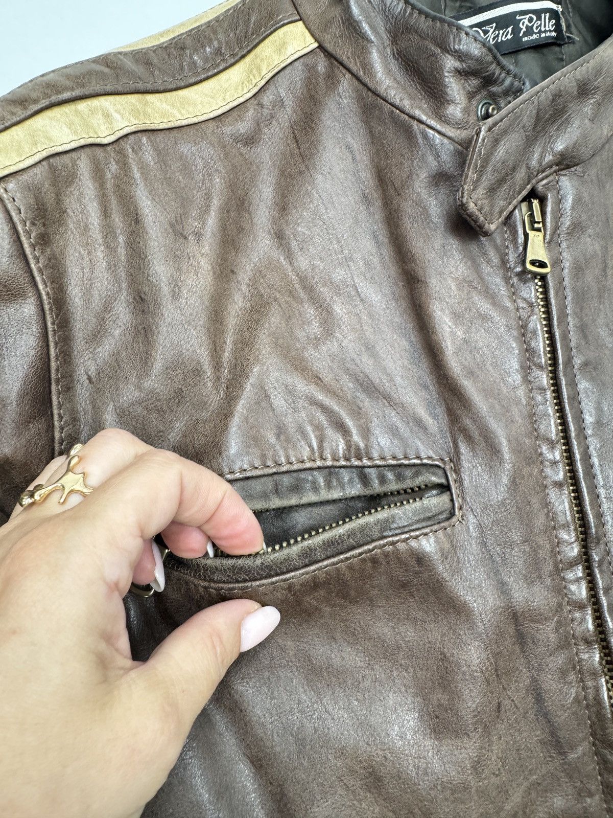 Vera Pelle Vintage biker jacket for men Size US S / EU 44-46 / 1 - 4 Thumbnail