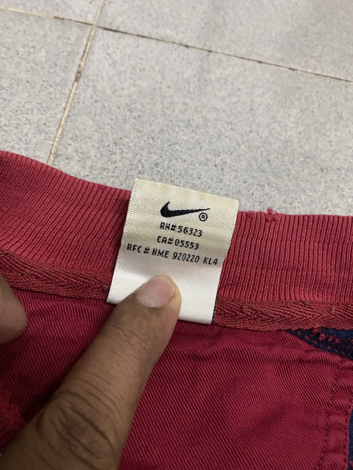 Nike × Vintage Vintage Nike Big Swoosh Embroided Distress Sweatshirt Size US L / EU 52-54 / 3 - 5 Thumbnail