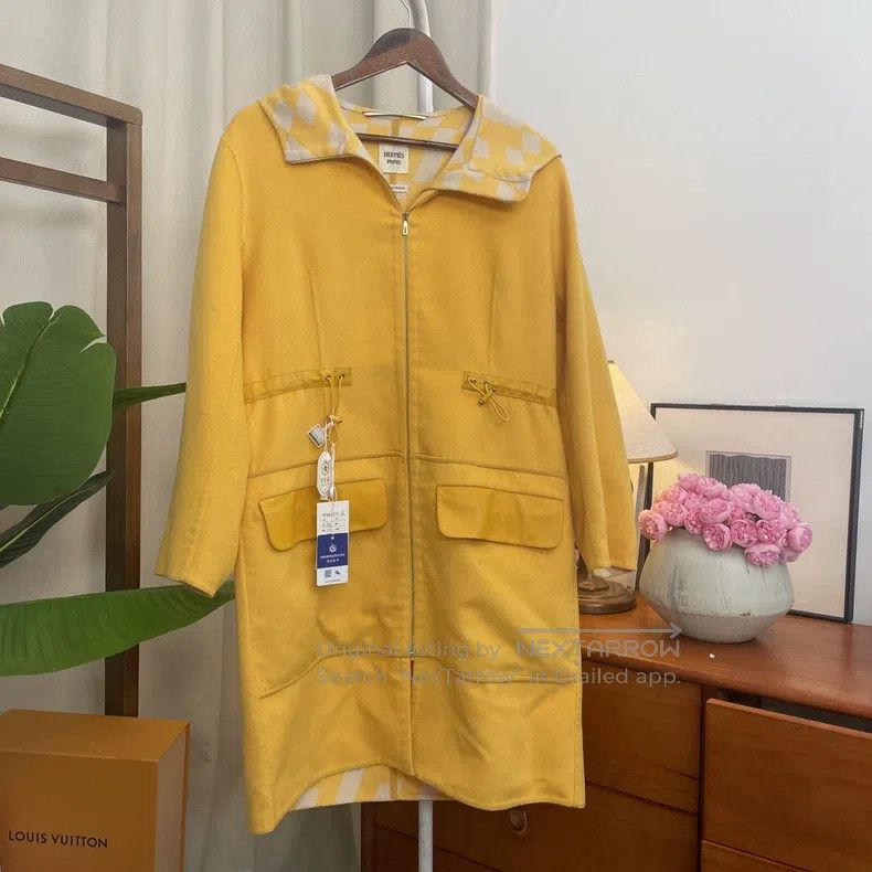 Hermes Hermes Yellow windbreaker Size XS / US 0-2 / IT 36-38 - 1 Thumbnail