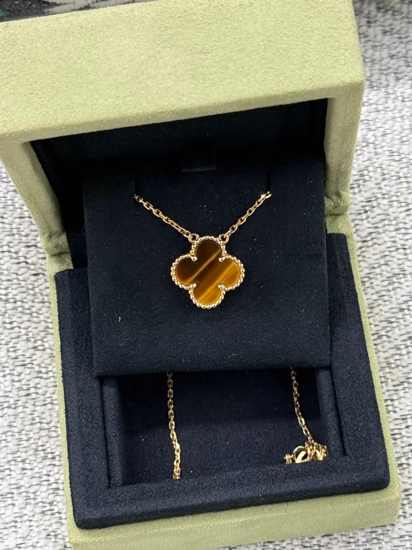 Van Cleef & Arpels VCA Tiger Eye 4-Leaf Clover Necklace M Box&Papers Size ONE SIZE - 2 Thumbnail