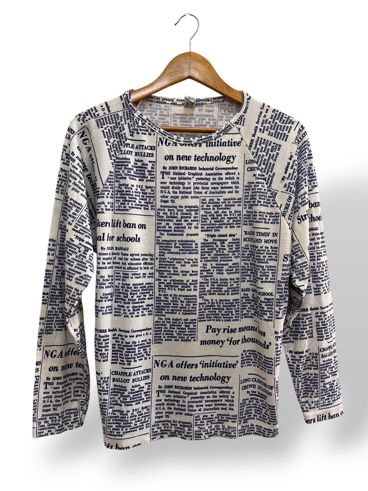 Japanese Brand C & A Full Print Newspaper Longsleeve Shirt Size US M / EU 48-50 / 2 - 1 Thumbnail