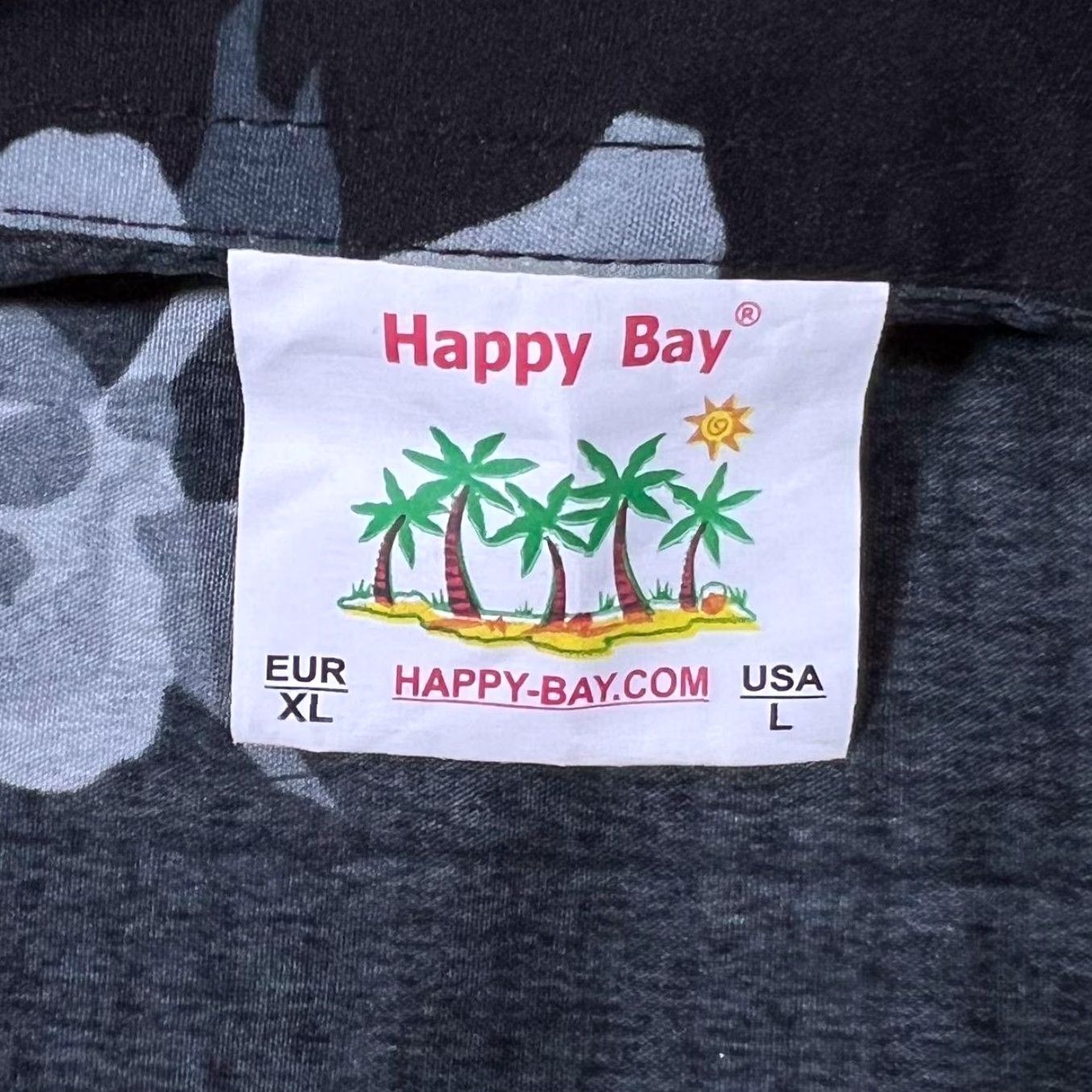 Vintage Happy Bay Pirate Novelty Patterned Graphic Black Polyester Shirt XL Men Button-Up 00s Vintage Collectible Size US XL / EU 56 / 4 - 4 Thumbnail