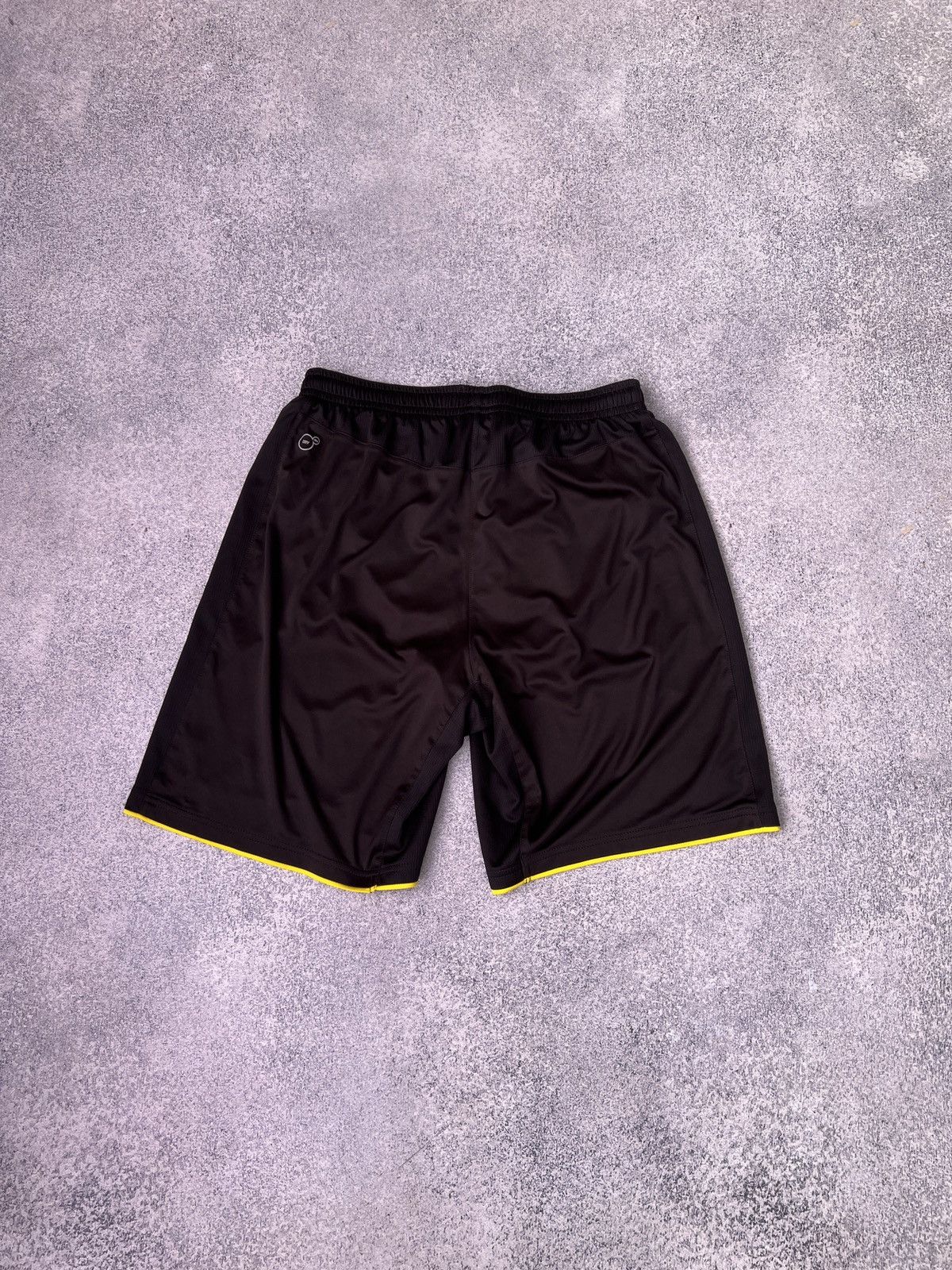 Puma × Vintage Borussia Dortmund Home Kit 17/18 Size US L / EU 52-54 / 3 - 23 Thumbnail