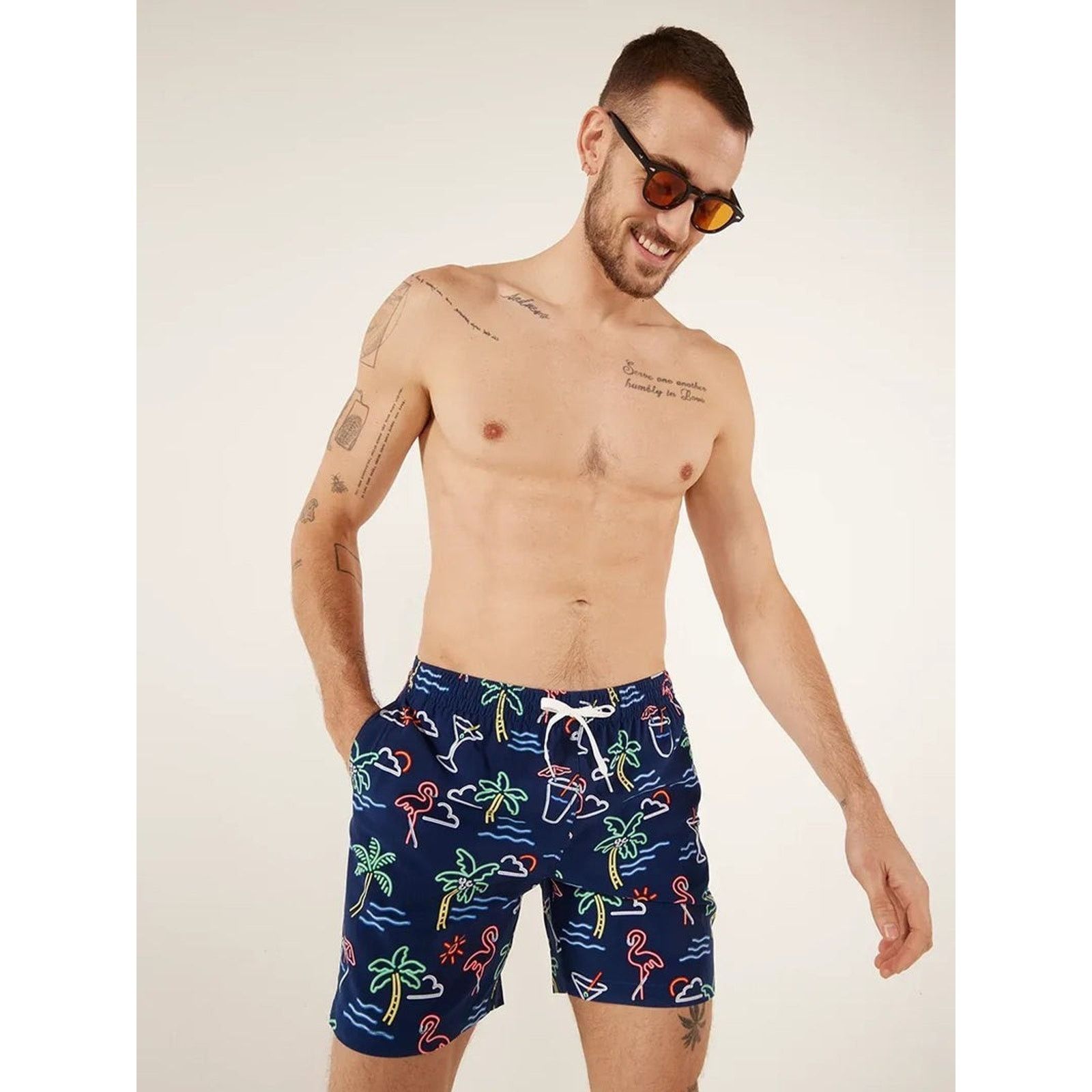 Chubbies CHUBBIES NEON LIGHTS MENS STRETCH ELASTIC 5.5" Swim Trunks Size US 26 / EU 42 - 3 Thumbnail