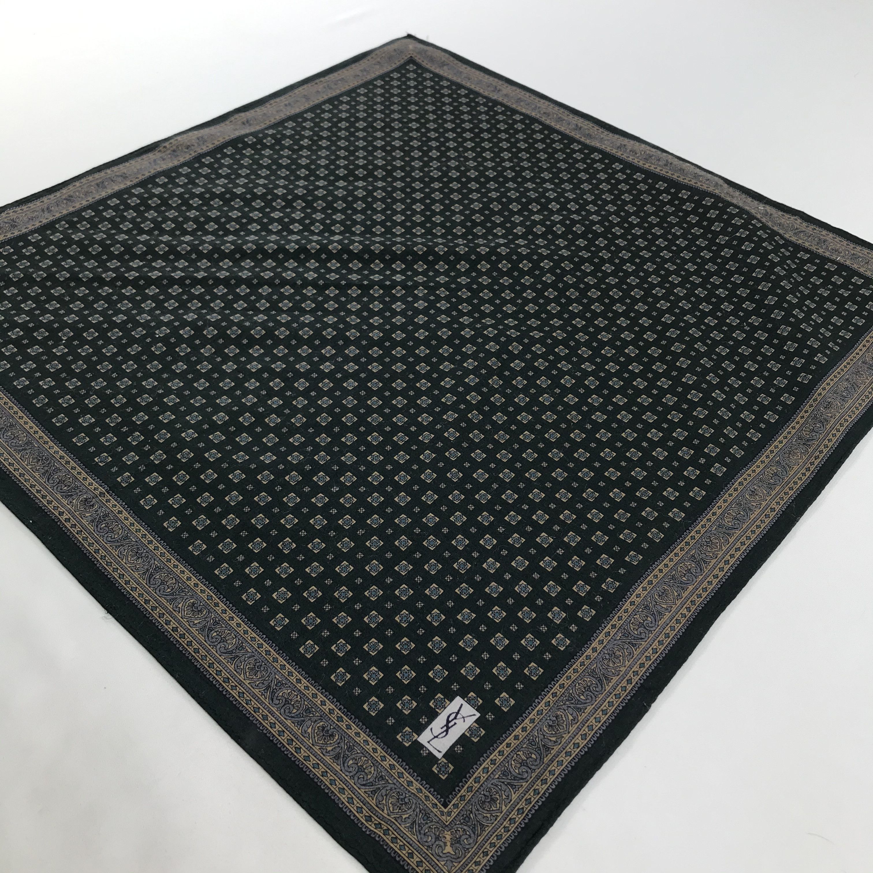Vintage × Yves Saint Laurent Yves Saint Laurent Bandana / Handkerchief/Neckerchief -S1567 Size ONE SIZE - 2 Thumbnail