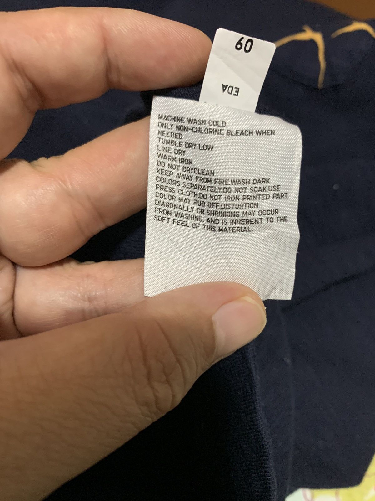 Uniqlo Uniclo Hokusai Blue Pocket Tee Size US XL / EU 56 / 4 - 11 Thumbnail