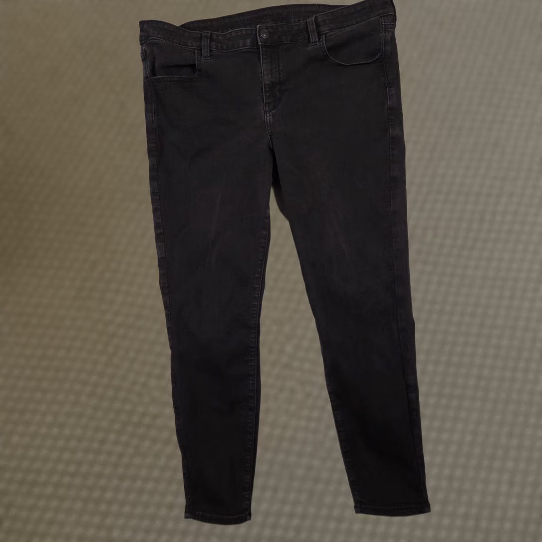 American Eagle Outfitters VINTAGE? No. American Eagle Jeans Women 18 Black Dark Wash Jegging Slim Stretch 5-Pocket Denim XS? Size 40" / US 18 - 1 Thumbnail