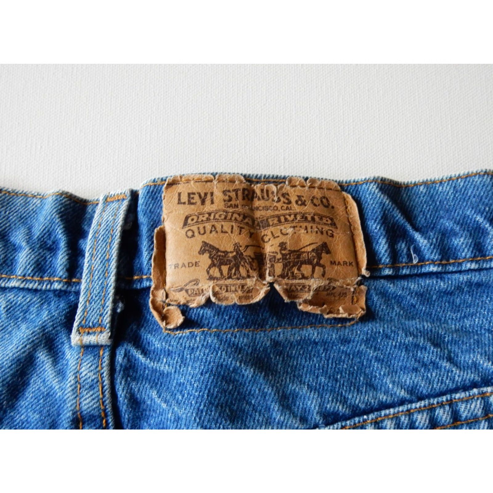 Levi's VINTAGE Levi's Denim Jeans Men's Straight Fit Blue 38x32 US Made Size US 38 / EU 54 - 2 Thumbnail