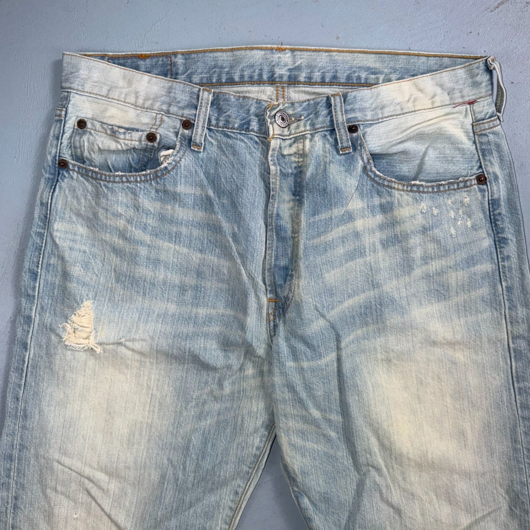 Levi's VINTAGE Levi's 501 Jeans Straight Leg 34x32 Blue Light Wash 90s Mens Size US 34 / EU 50 - 2 Thumbnail