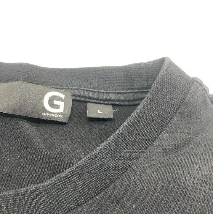 Givenchy Givenchy Letter Print Unisex Short Sleeve T-shirt. Size US L / EU 52-54 / 3 - 2 Thumbnail