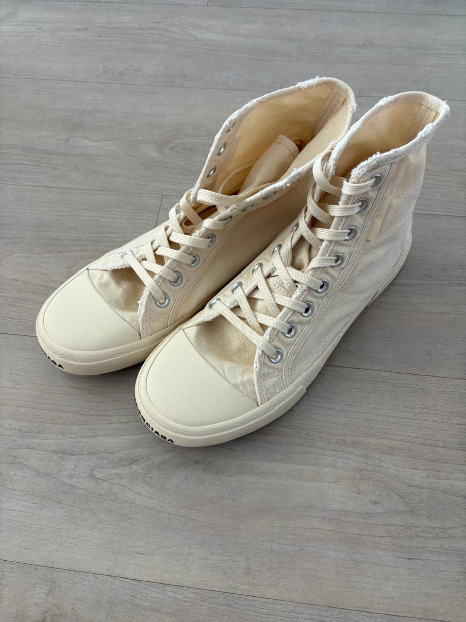 Balenciaga Paris High Top in White Size US 10 / EU 43 - 1 Thumbnail