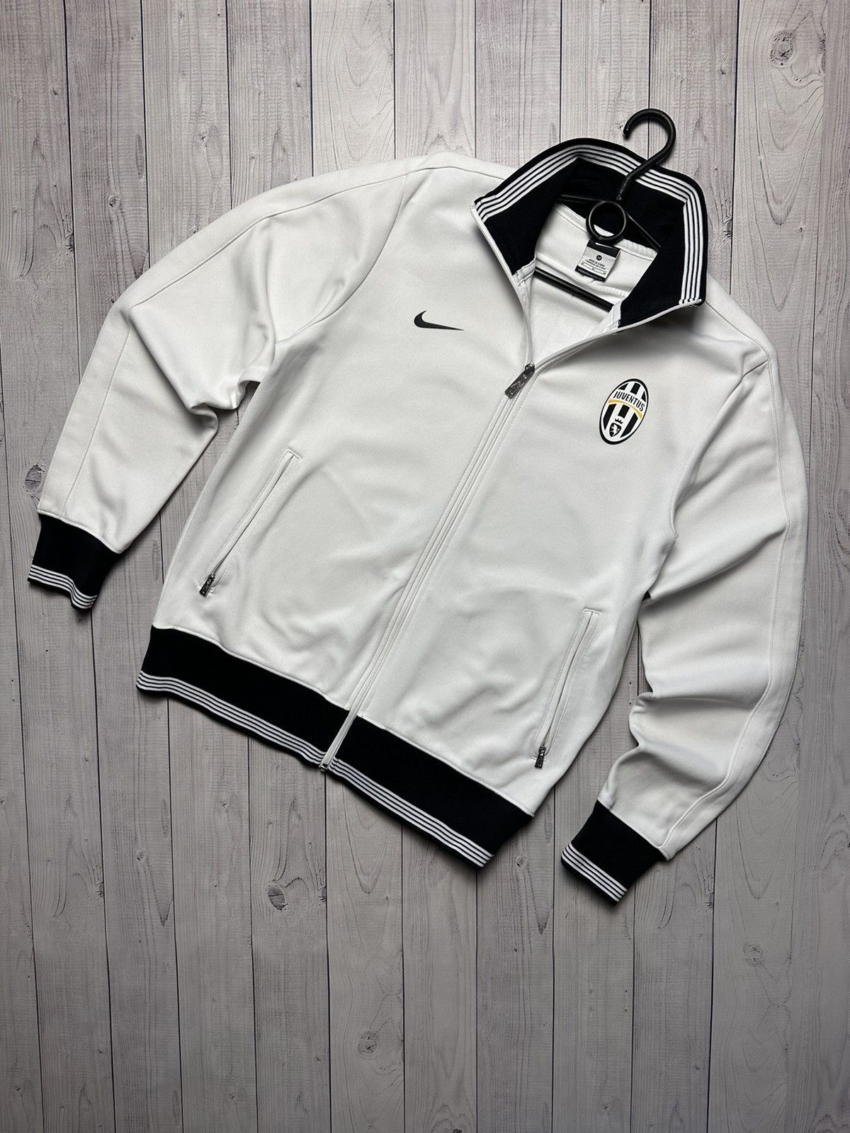 Vintage Nike Juventus soccer jacket size M logo Juve