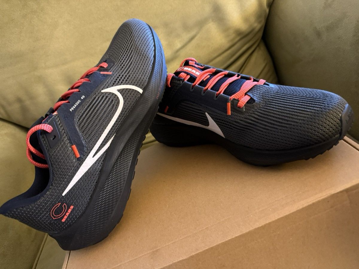 Nike Nike Air Zoom Pegasus 40 NFL “Chicago Bears” New in Box! 9.5 Size US 9.5 / EU 42-43 - 4 Thumbnail